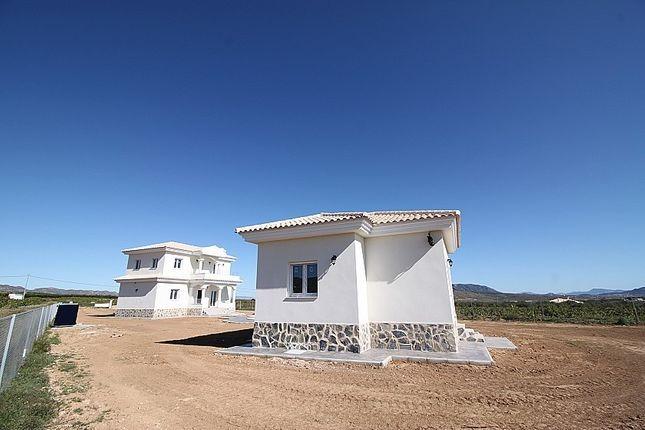 For sale - 4 Bedroom 3 Bathroom Villa in Pinoso - Camino Del Prado  - Alicante