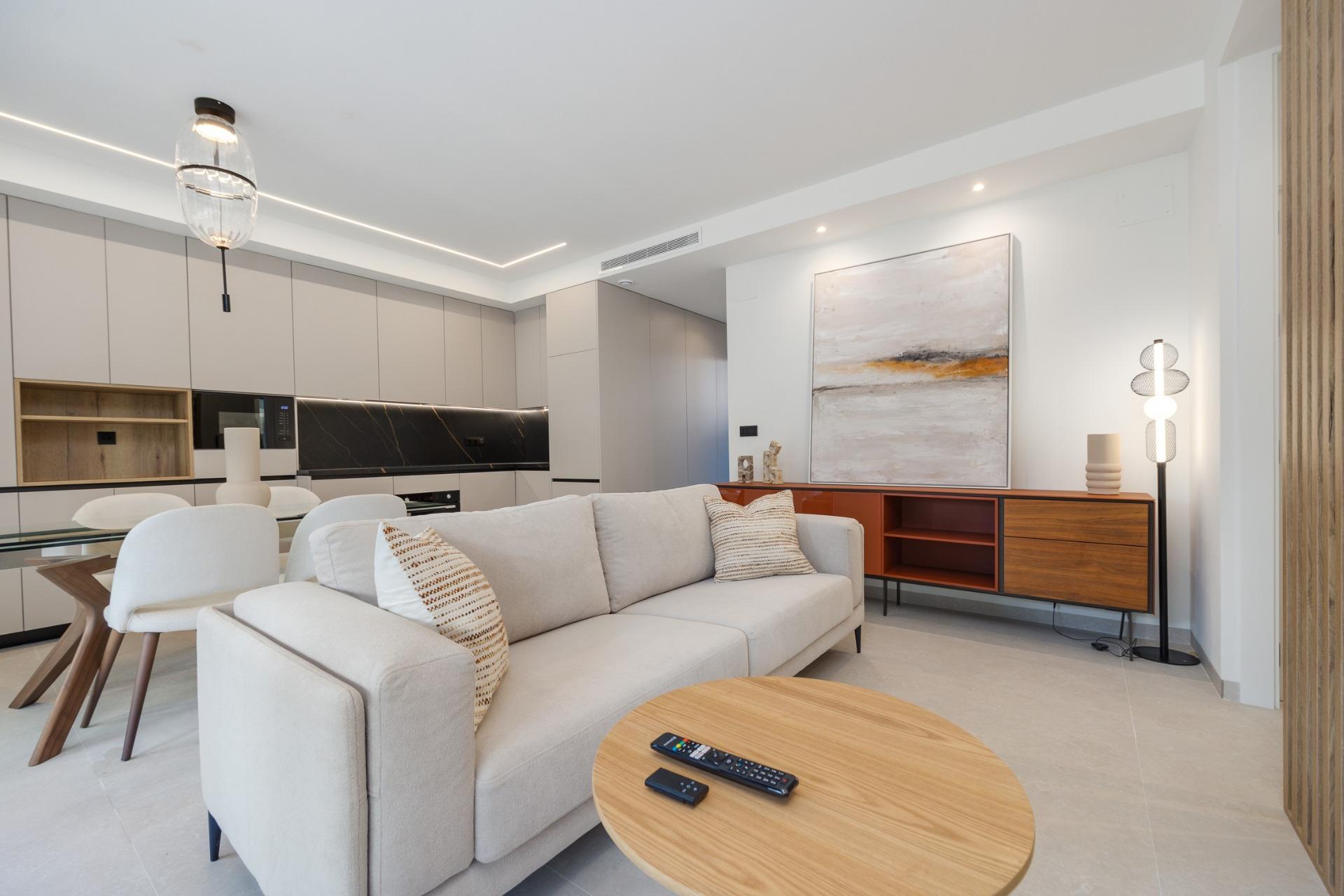 For sale - 2 Bedroom 2 Bathroom Penthouse in Guardamar del Segura - Avda del Puerto  - Alicante