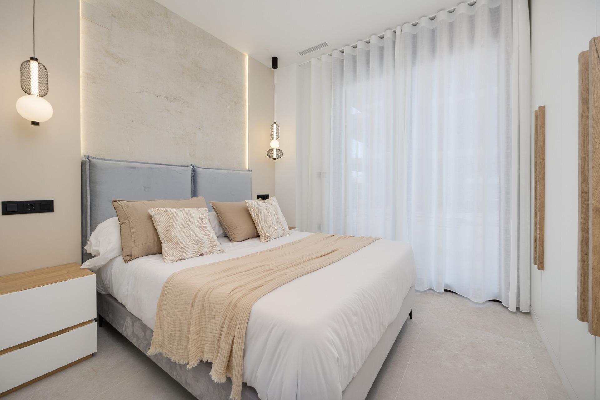 For sale - 2 Bedroom 2 Bathroom Penthouse in Guardamar del Segura - Avda del Puerto  - Alicante