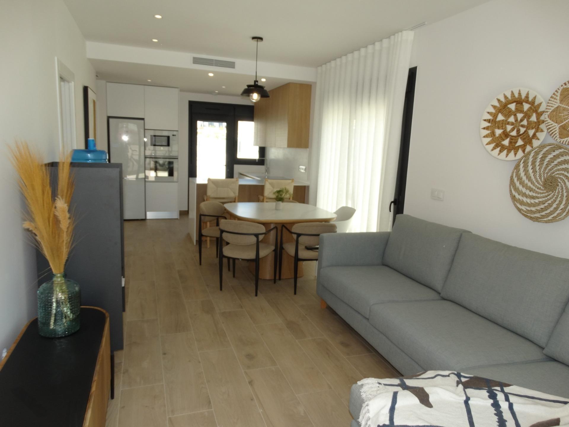 For sale - 2 Bedroom 2 Bathroom Bungalow in Pilar de La Horadada - pueblo  - Alicante