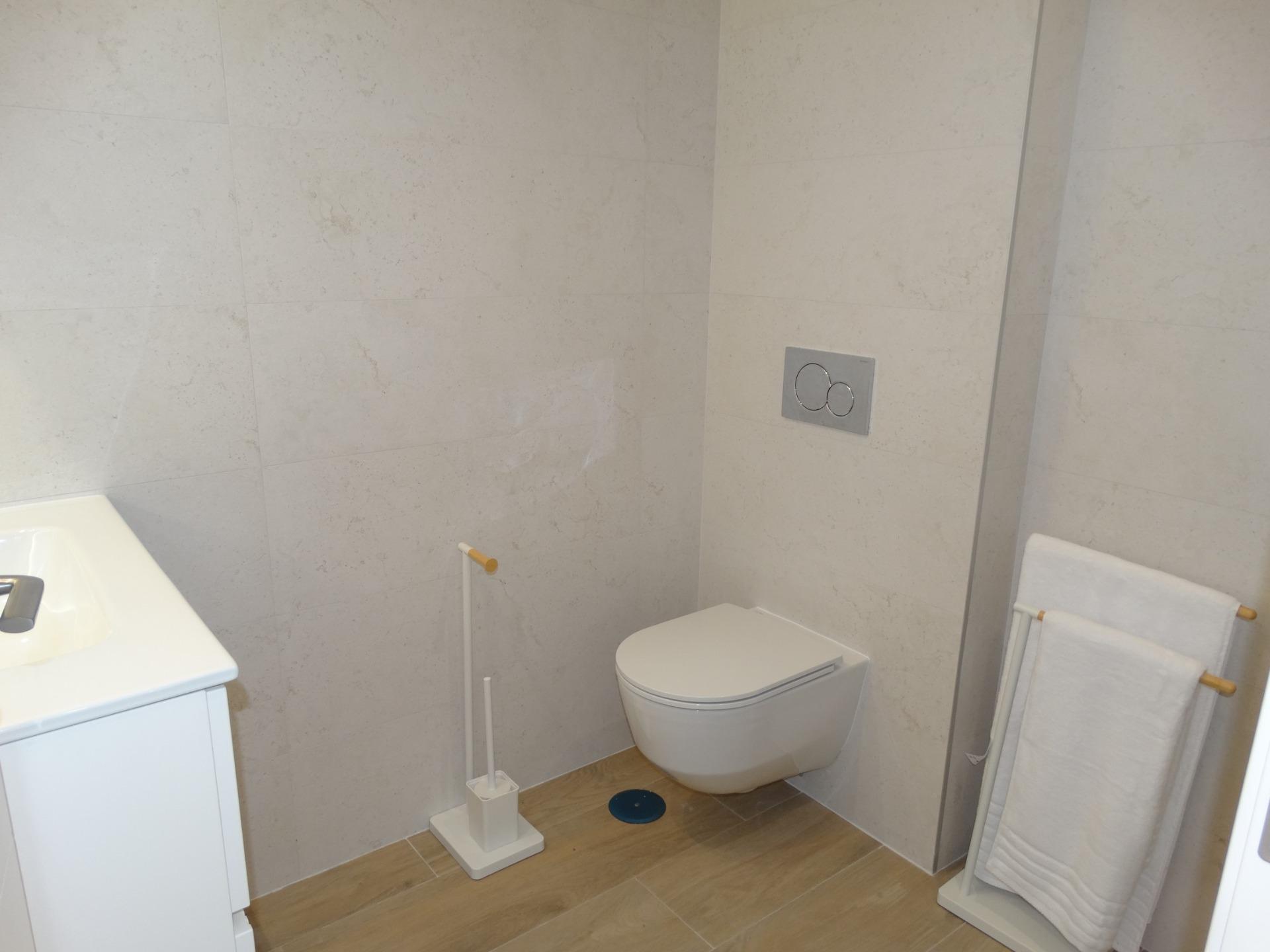 For sale - 2 Bedroom 2 Bathroom Bungalow in Pilar de La Horadada - pueblo  - Alicante