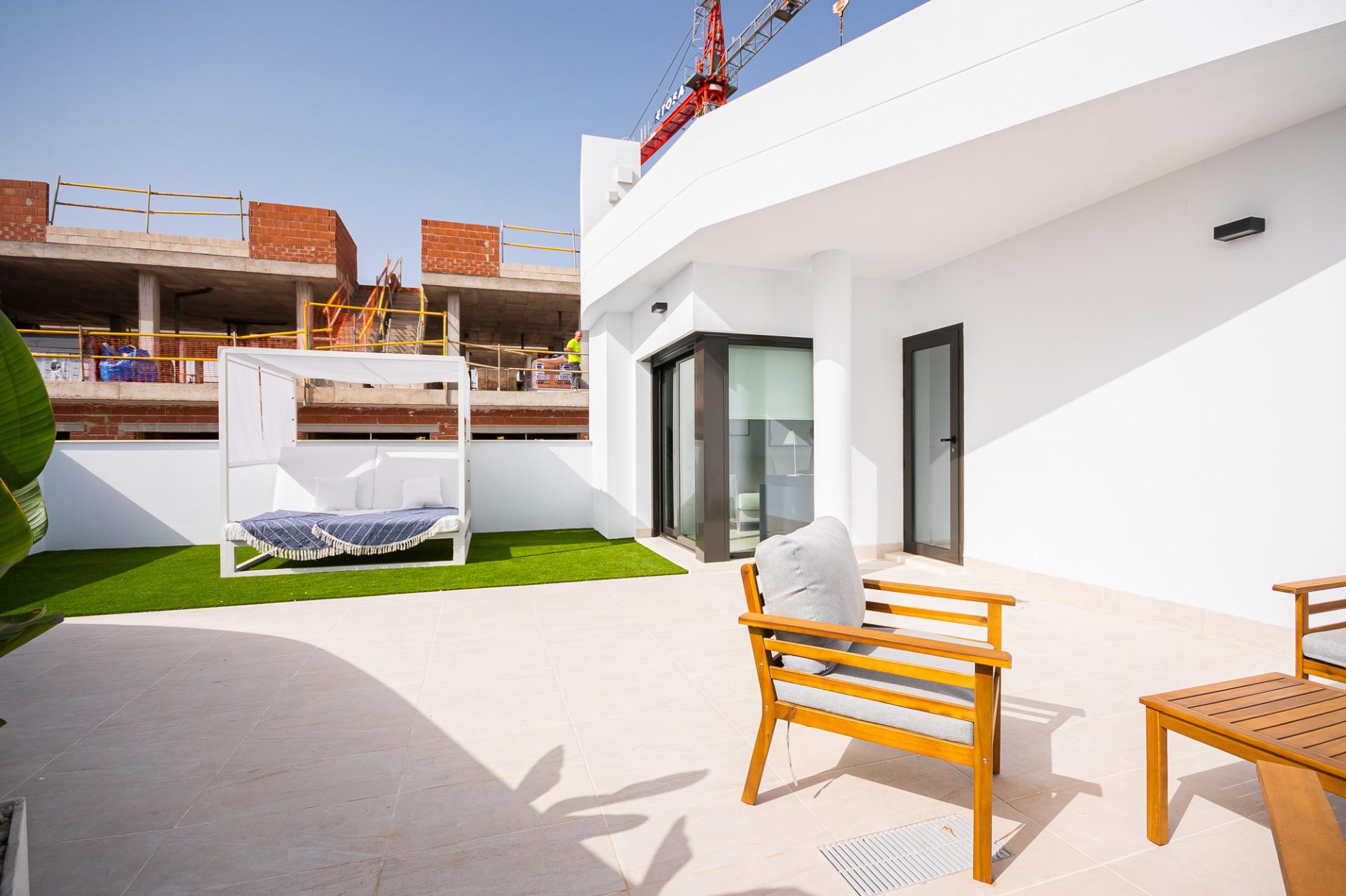 For sale - 3 Bedroom 2 Bathroom Villa in Torrevieja - Lago Jardín II  - Alicante