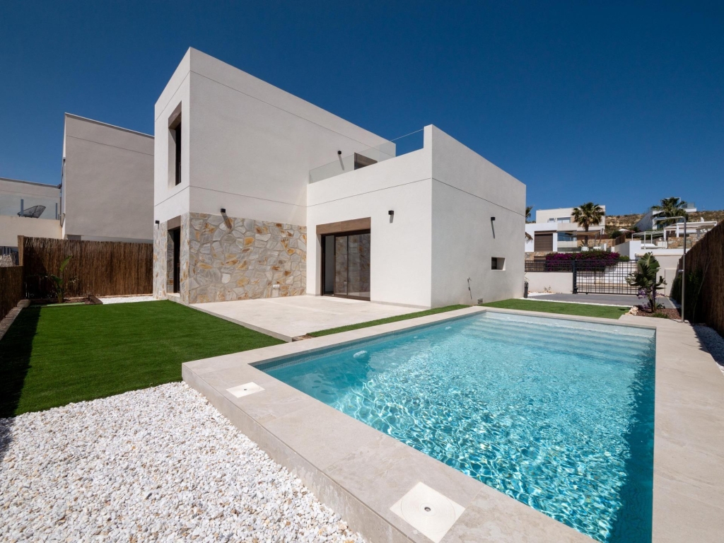 3 Bedroom 2 Bathroom Villa in Algorfa