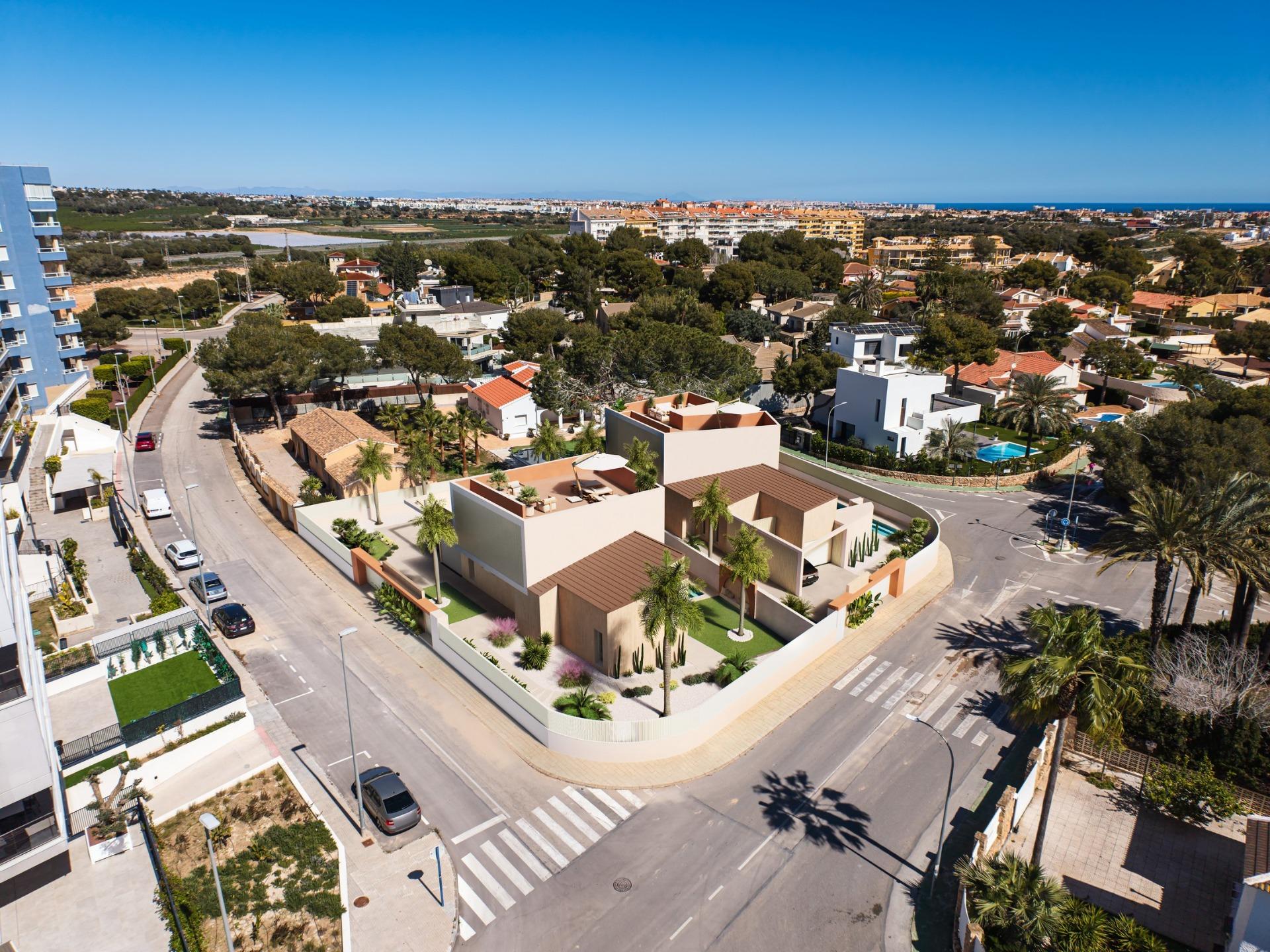 For sale - 3 Bedroom 3 Bathroom Villa in Orihuela Costa - Dehesa de Campoamor  - Alicante