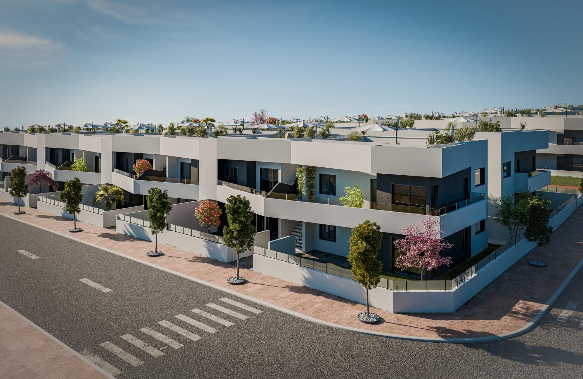 For sale - 2 Bedroom 2 Bathroom Bungalow in San Miguel de Salinas - Pueblo  - Alicante