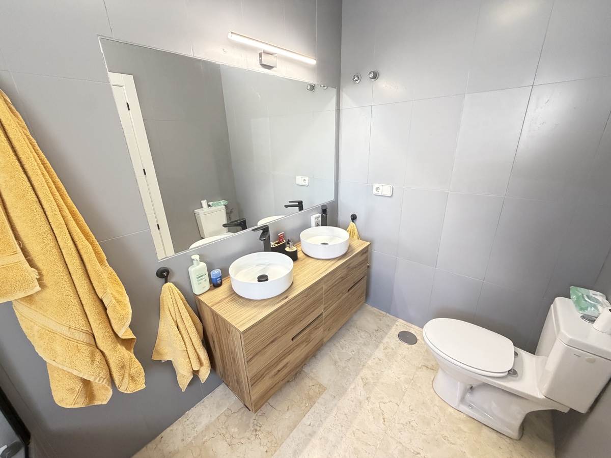 For sale - 3 Bedroom 3 Bathroom Villa in Villamartin - , Villamartin, Alicante, Spain - Alicante