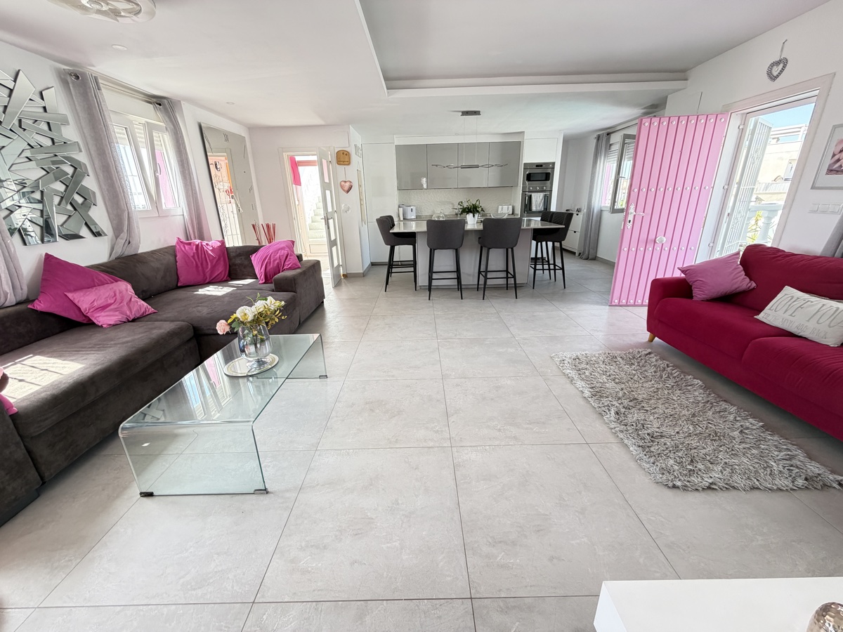 For sale - 3 Bedroom 2 Bathroom Villa in San Miguel De Salinas - , San Miguel De Salinas, Alicante, Spain - Alicante