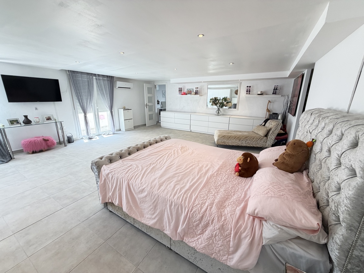For sale - 3 Bedroom 2 Bathroom Villa in San Miguel De Salinas - , San Miguel De Salinas, Alicante, Spain - Alicante