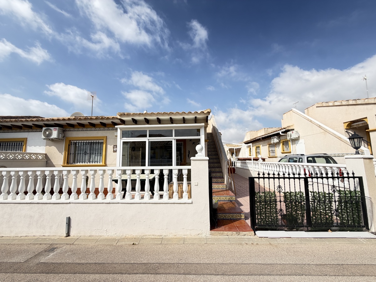 For sale - 2 Bedroom 1 Bathroom Townhouse in La Zenia - , La Zenia, Alicante, Spain - Alicante