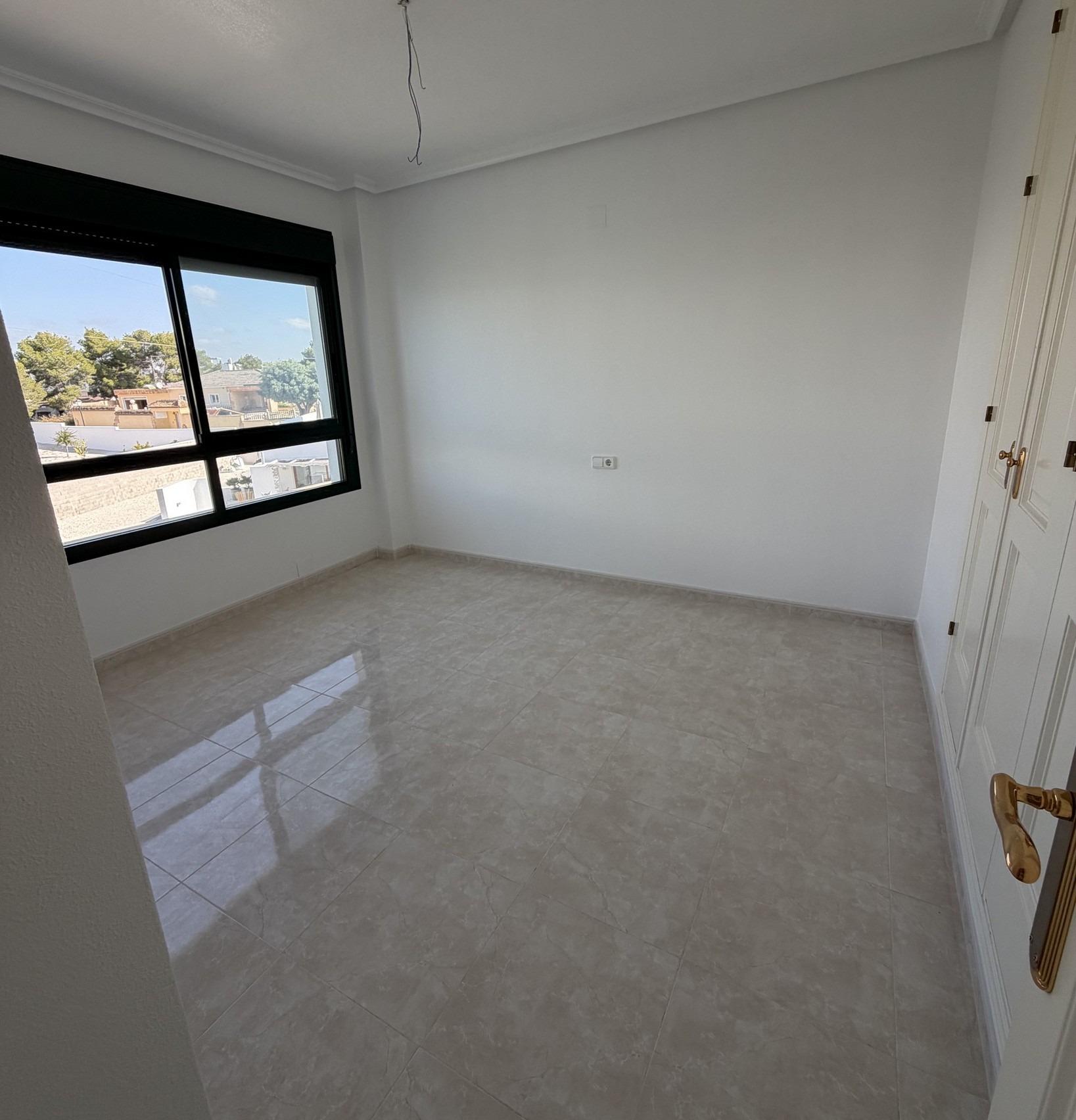 For sale - 2 Bedroom 2 Bathroom Penthouse in Orihuela Costa - Lomas de Campoamor  - Alicante
