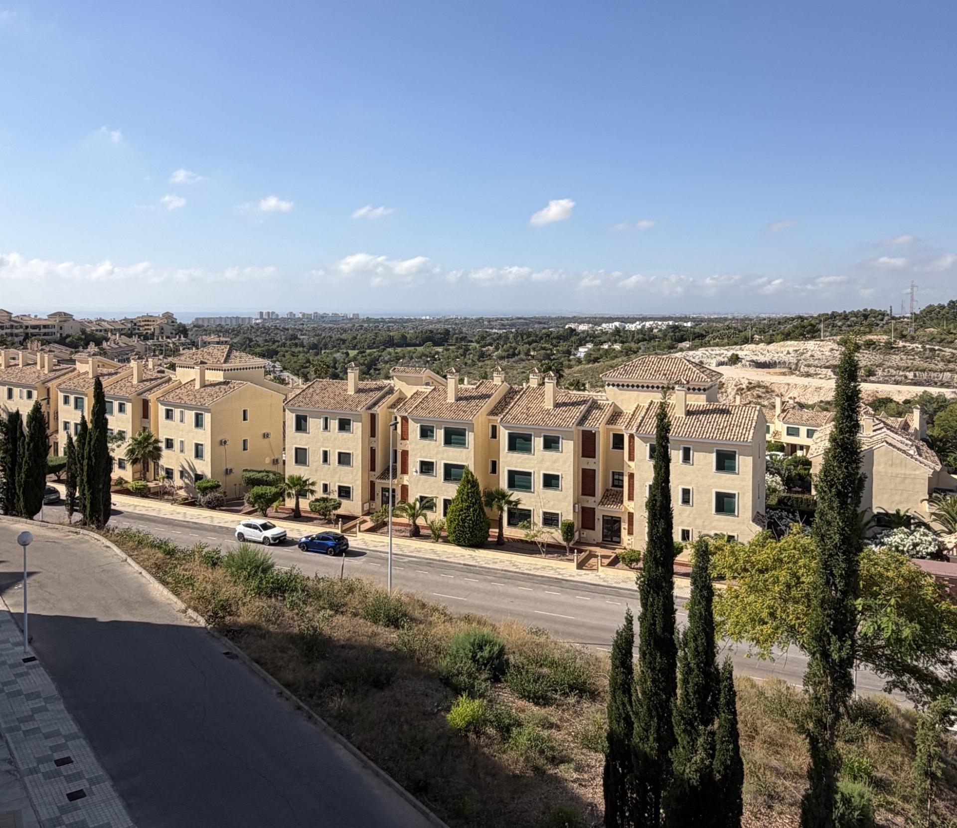 For sale - 2 Bedroom 2 Bathroom Penthouse in Orihuela Costa - Lomas de Campoamor  - Alicante