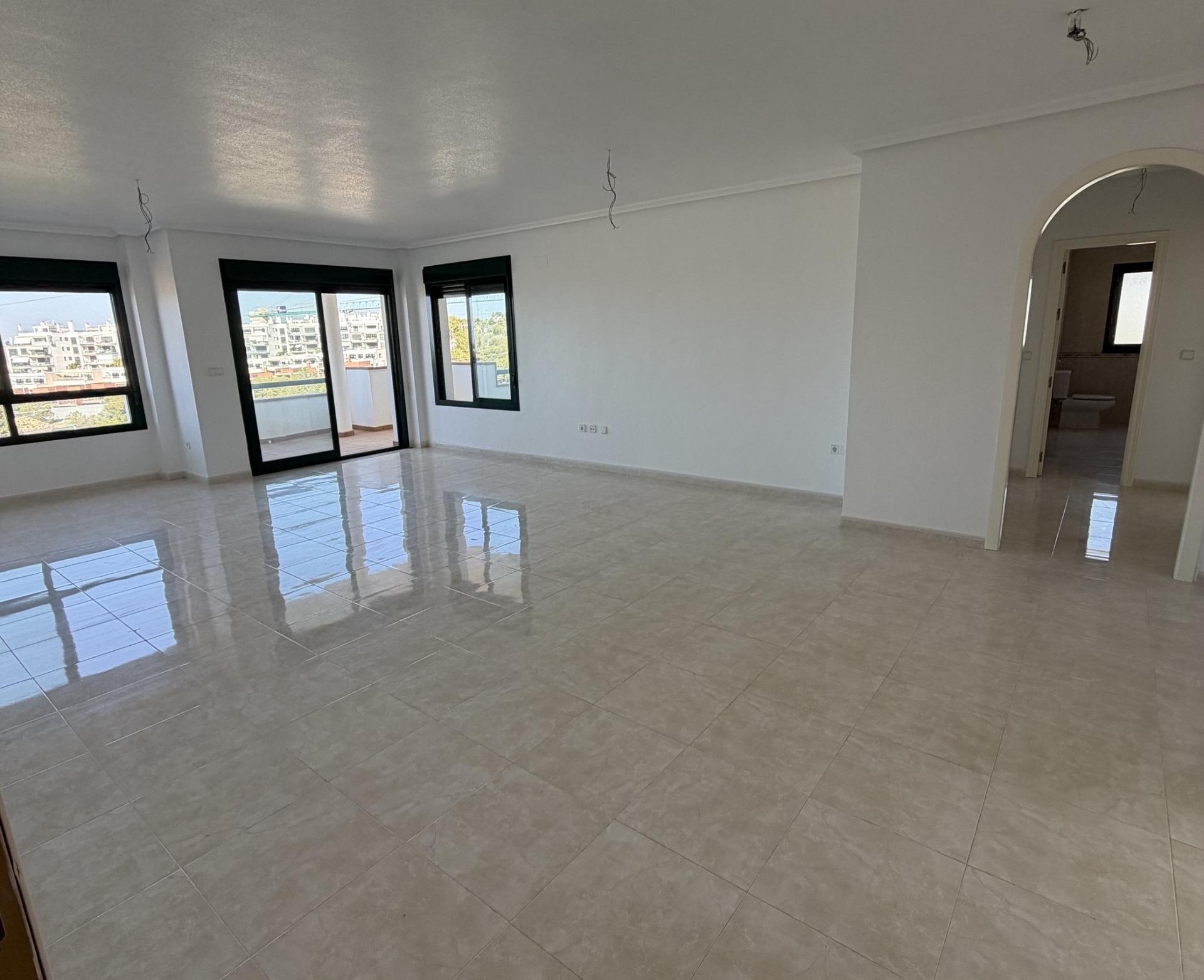 For sale - 2 Bedroom 2 Bathroom Penthouse in Orihuela Costa - Lomas de Campoamor  - Alicante