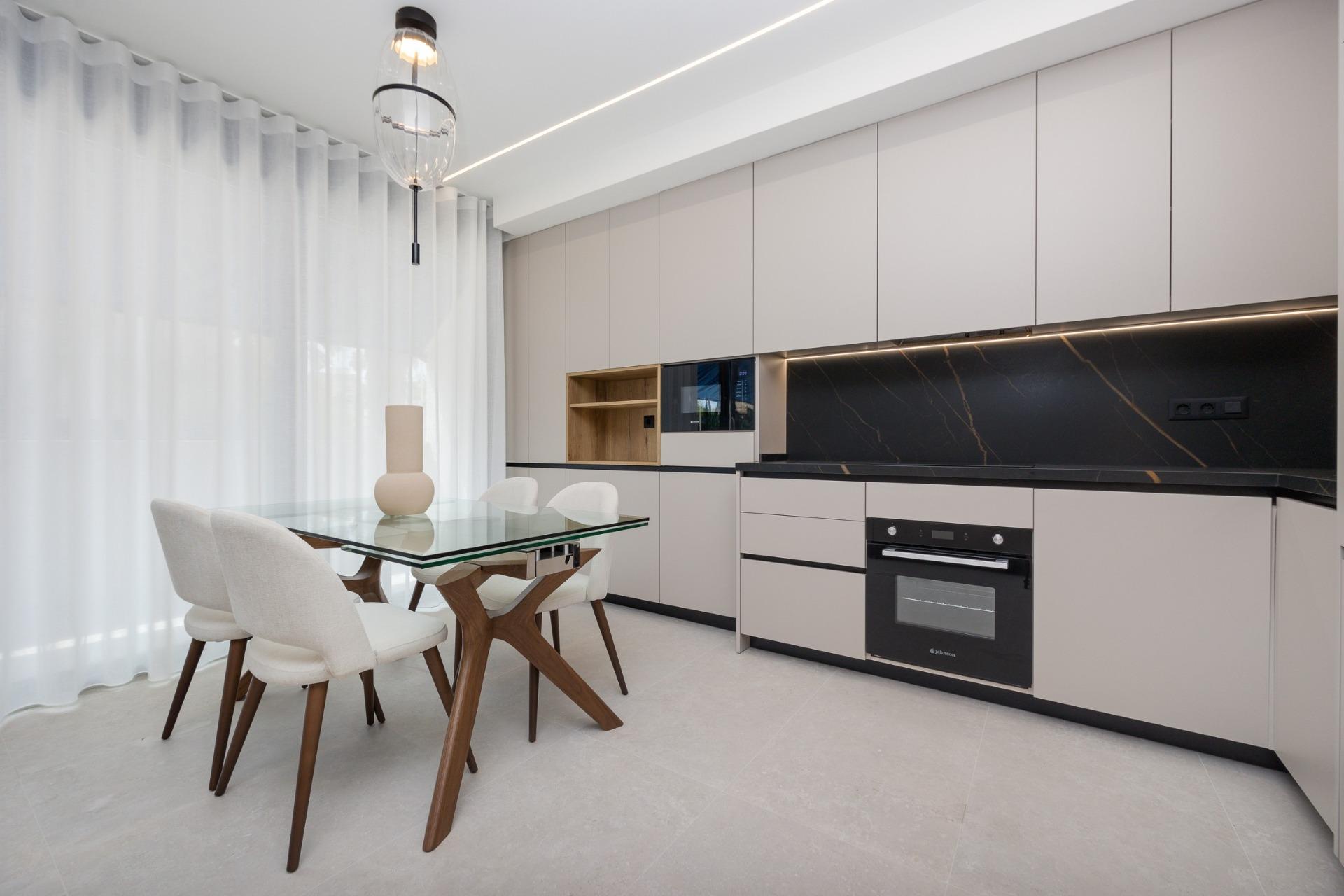 For sale - 2 Bedroom 2 Bathroom Apartment in Guardamar del Segura - Avda del Puerto  - Alicante