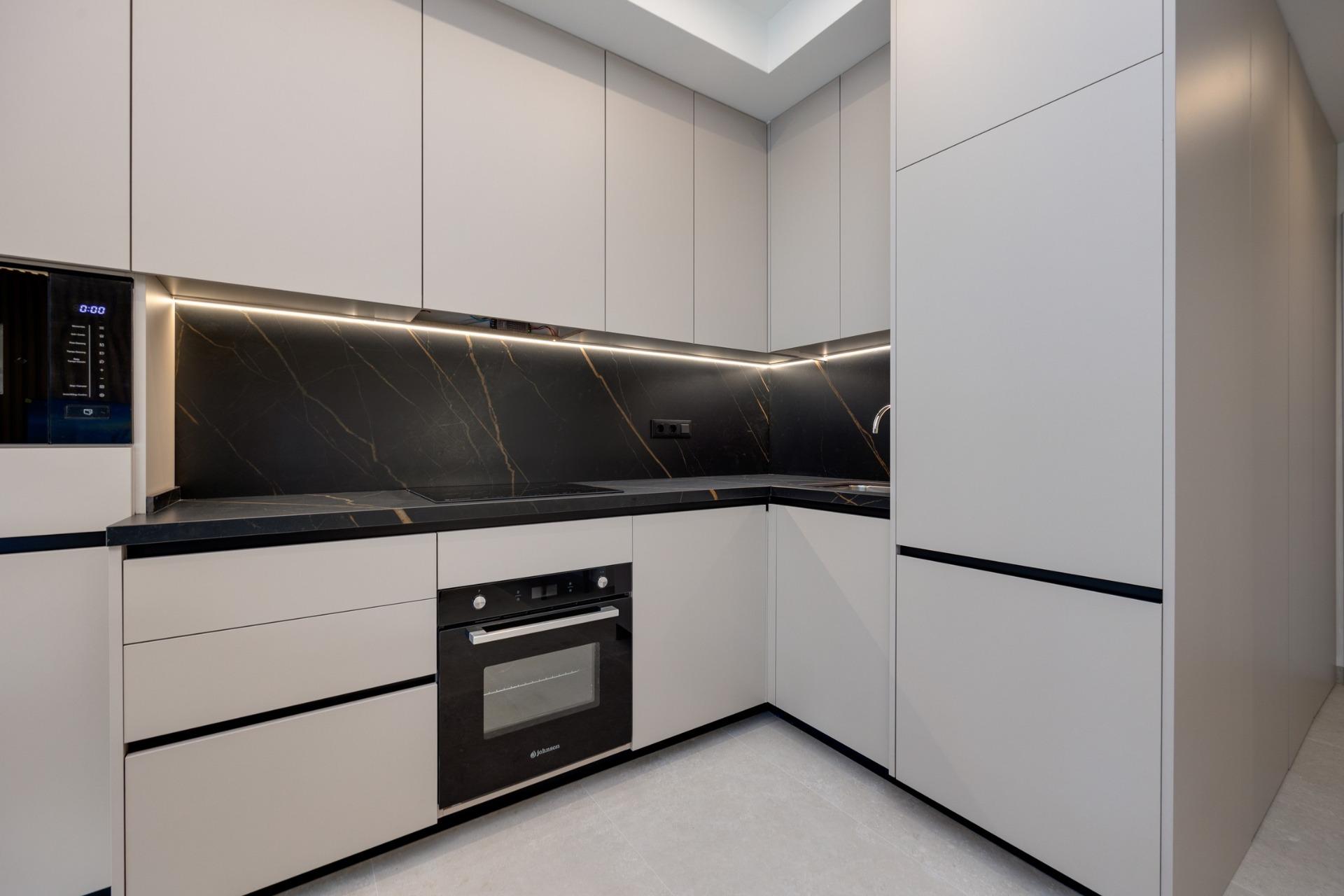 For sale - 2 Bedroom 2 Bathroom Apartment in Guardamar del Segura - Avda del Puerto  - Alicante