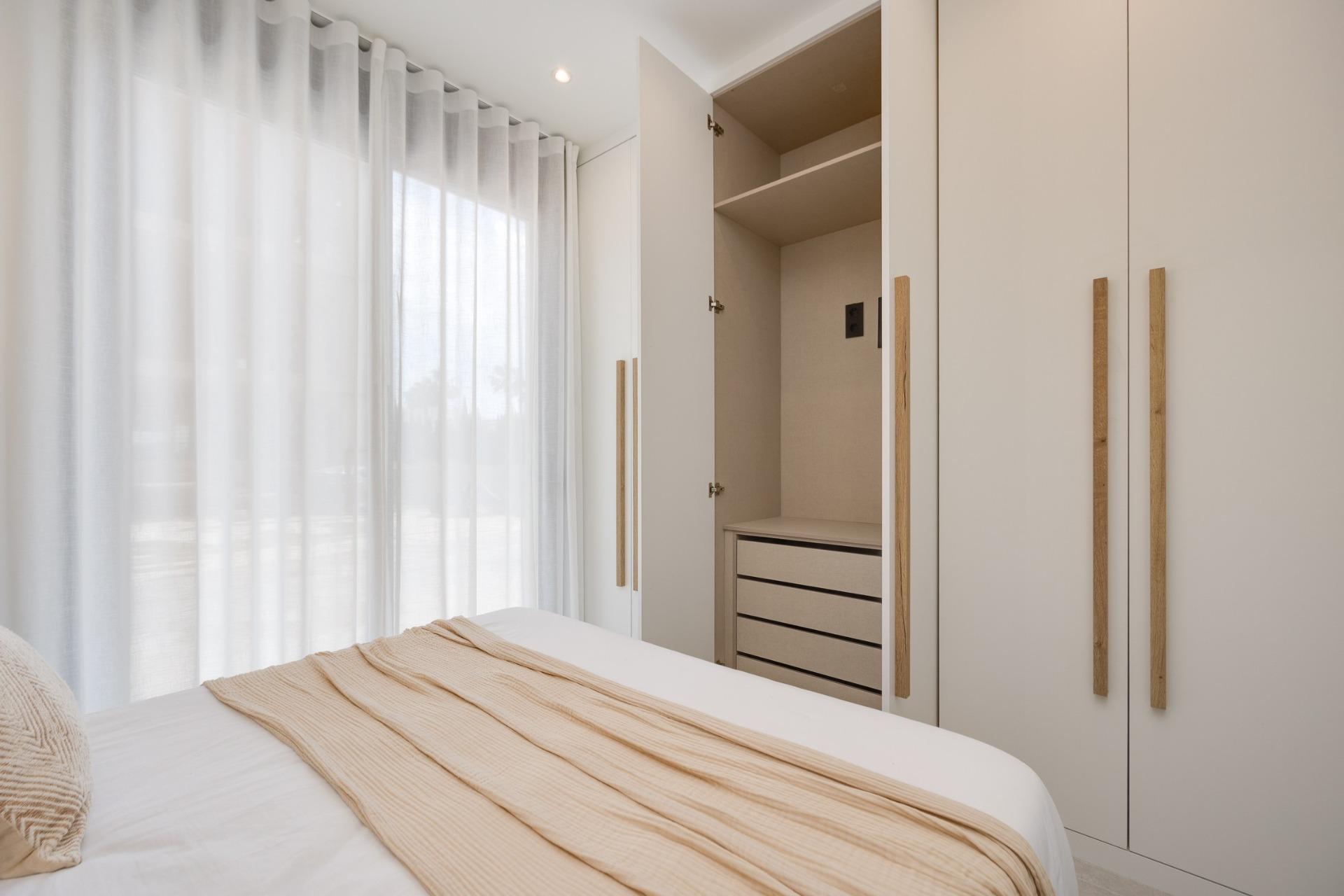 For sale - 2 Bedroom 2 Bathroom Apartment in Guardamar del Segura - Avda del Puerto  - Alicante