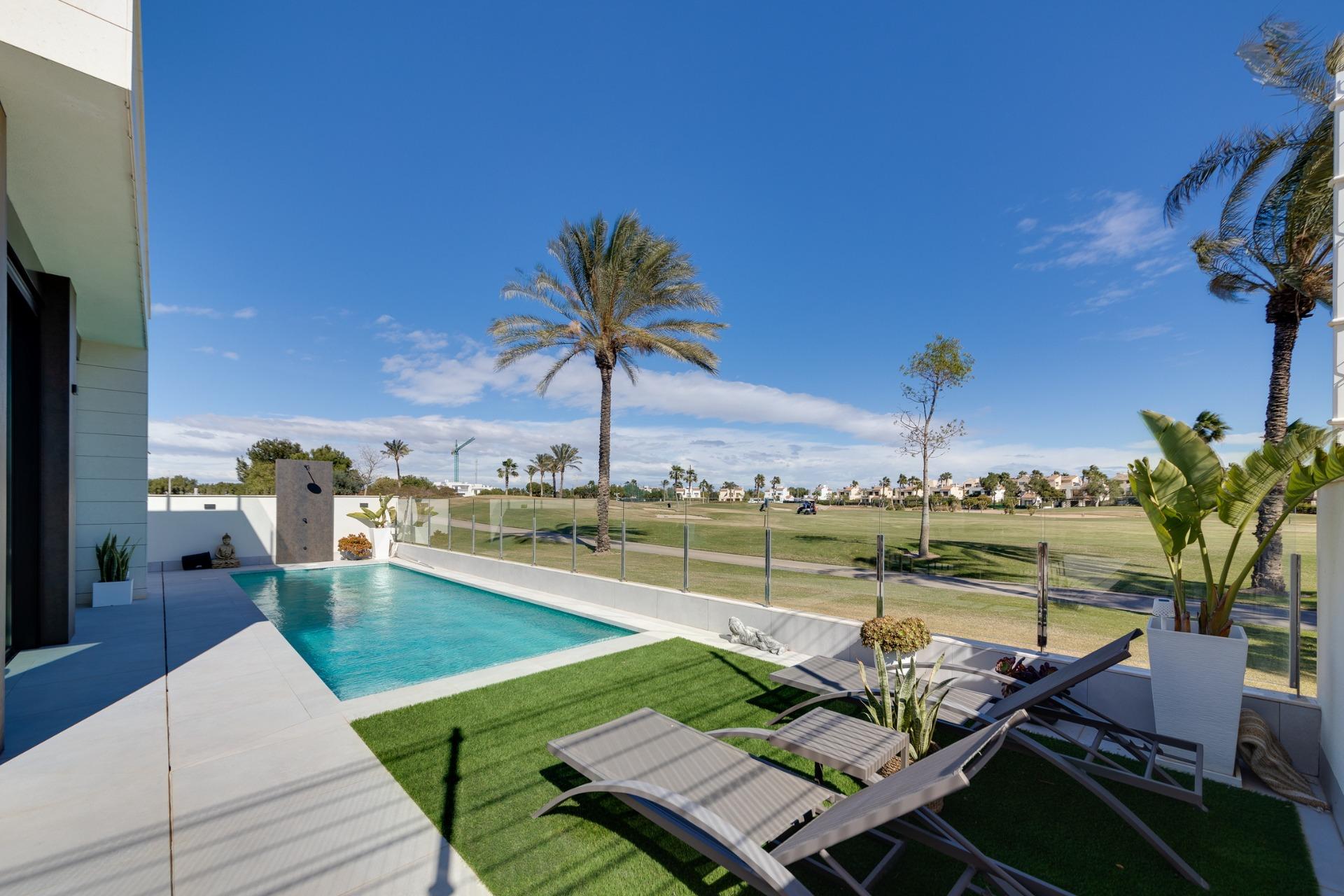 For sale - 3 Bedroom 2 Bathroom Villa in Pilar de La Horadada - Lo Romero Golf  - Alicante