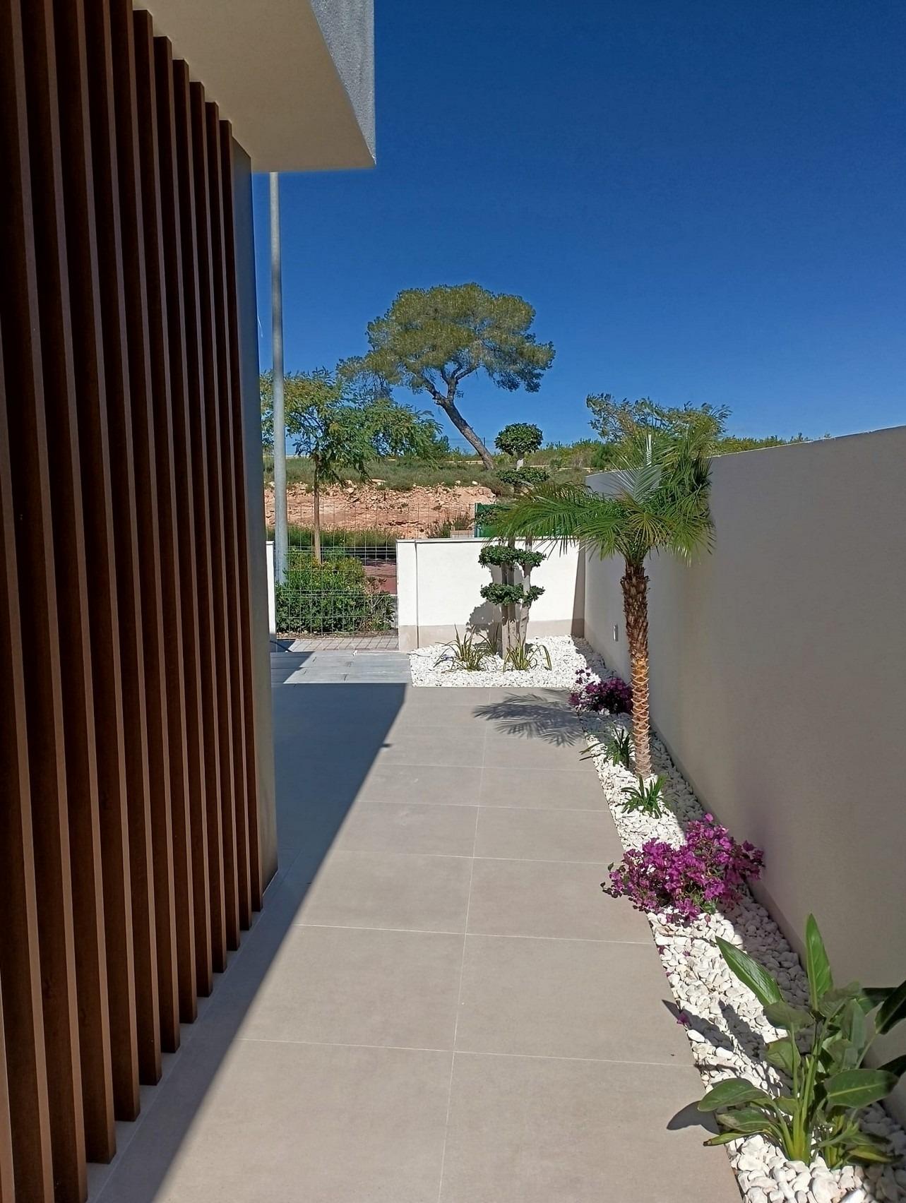For sale - 3 Bedroom 2 Bathroom Villa in Pilar de La Horadada - Lo Romero Golf  - Alicante