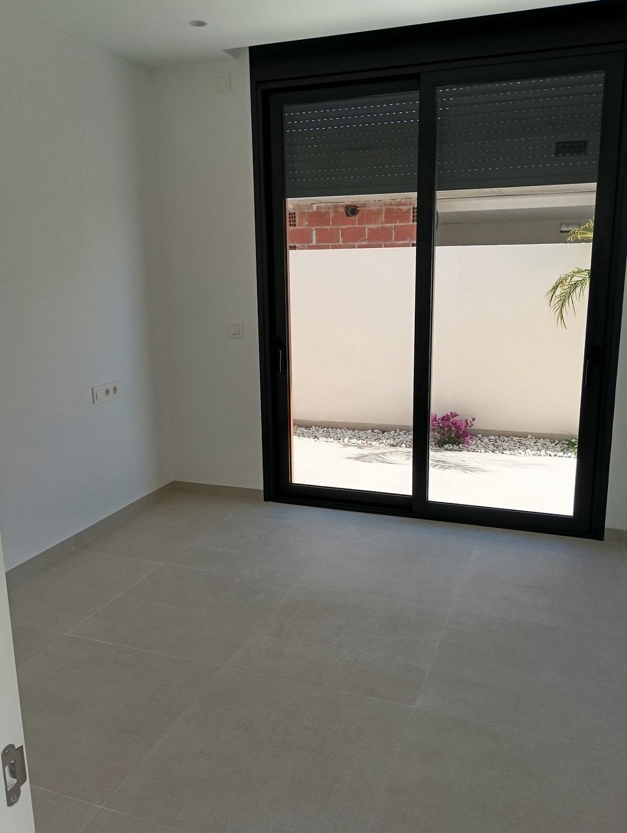 For sale - 3 Bedroom 2 Bathroom Villa in Pilar de La Horadada - Lo Romero Golf  - Alicante