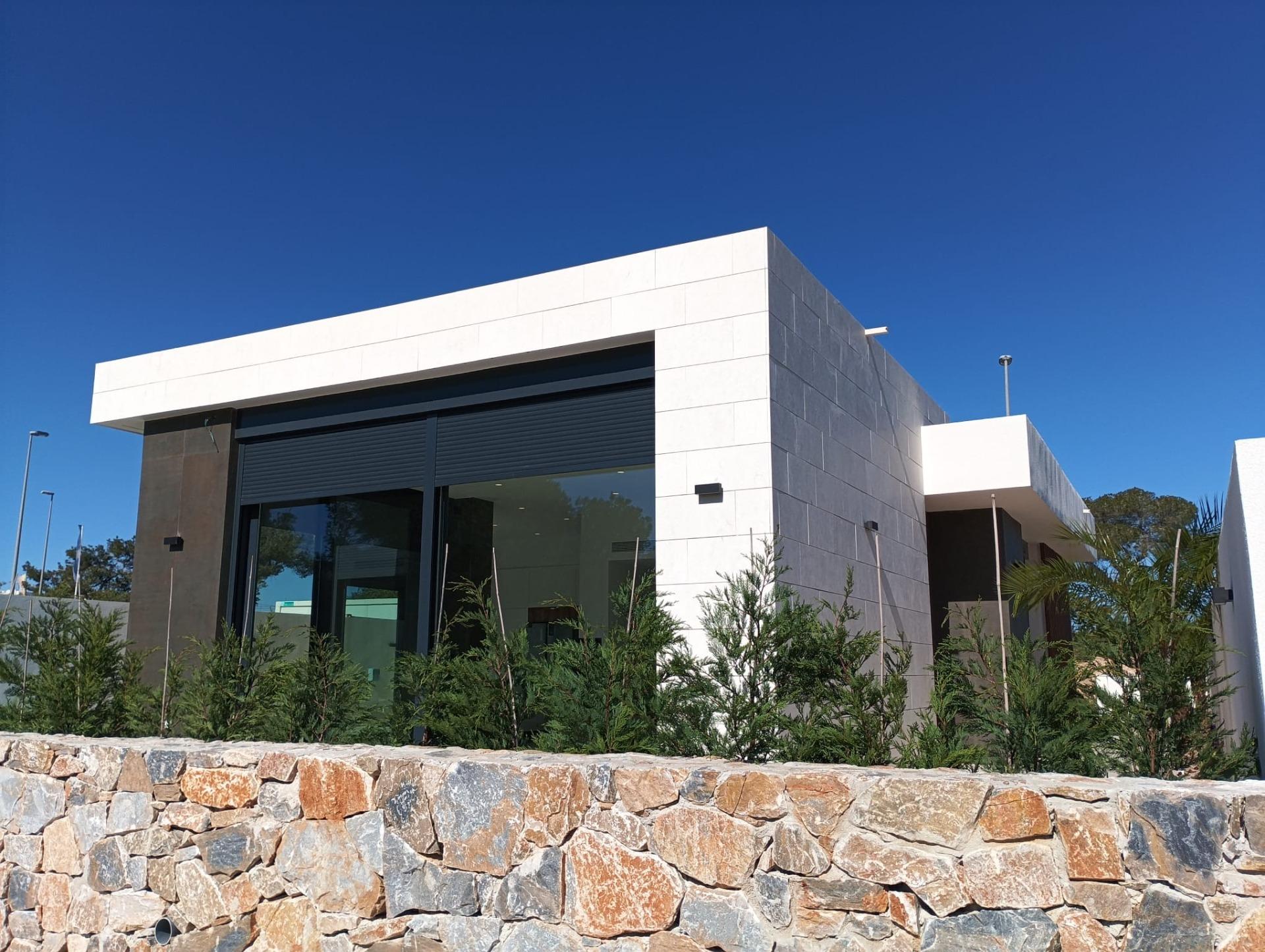 For sale - 3 Bedroom 2 Bathroom Villa in Pilar de La Horadada - Lo Romero Golf  - Alicante