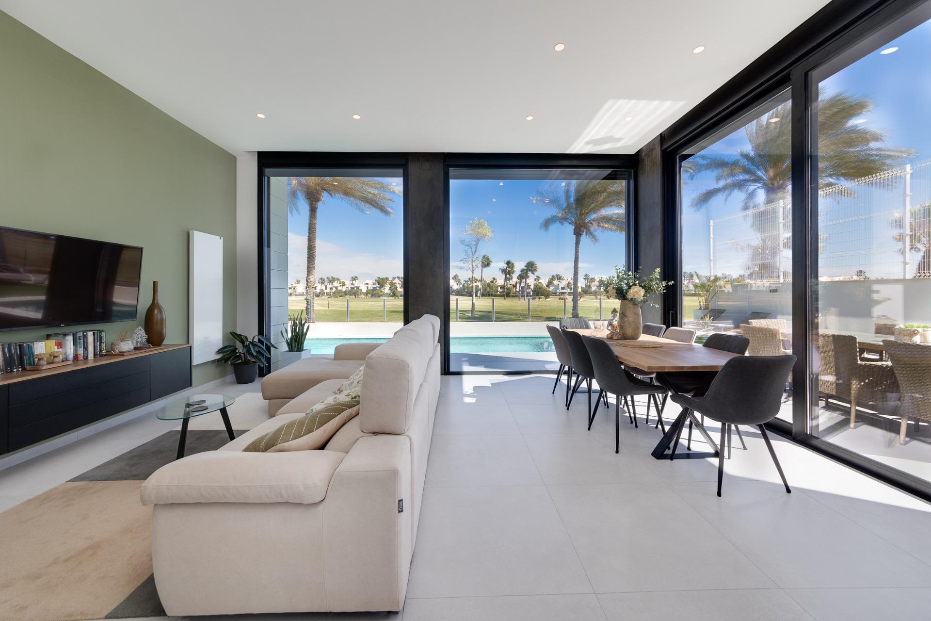 For sale - 3 Bedroom 2 Bathroom Villa in Pilar de La Horadada - Lo Romero Golf  - Alicante