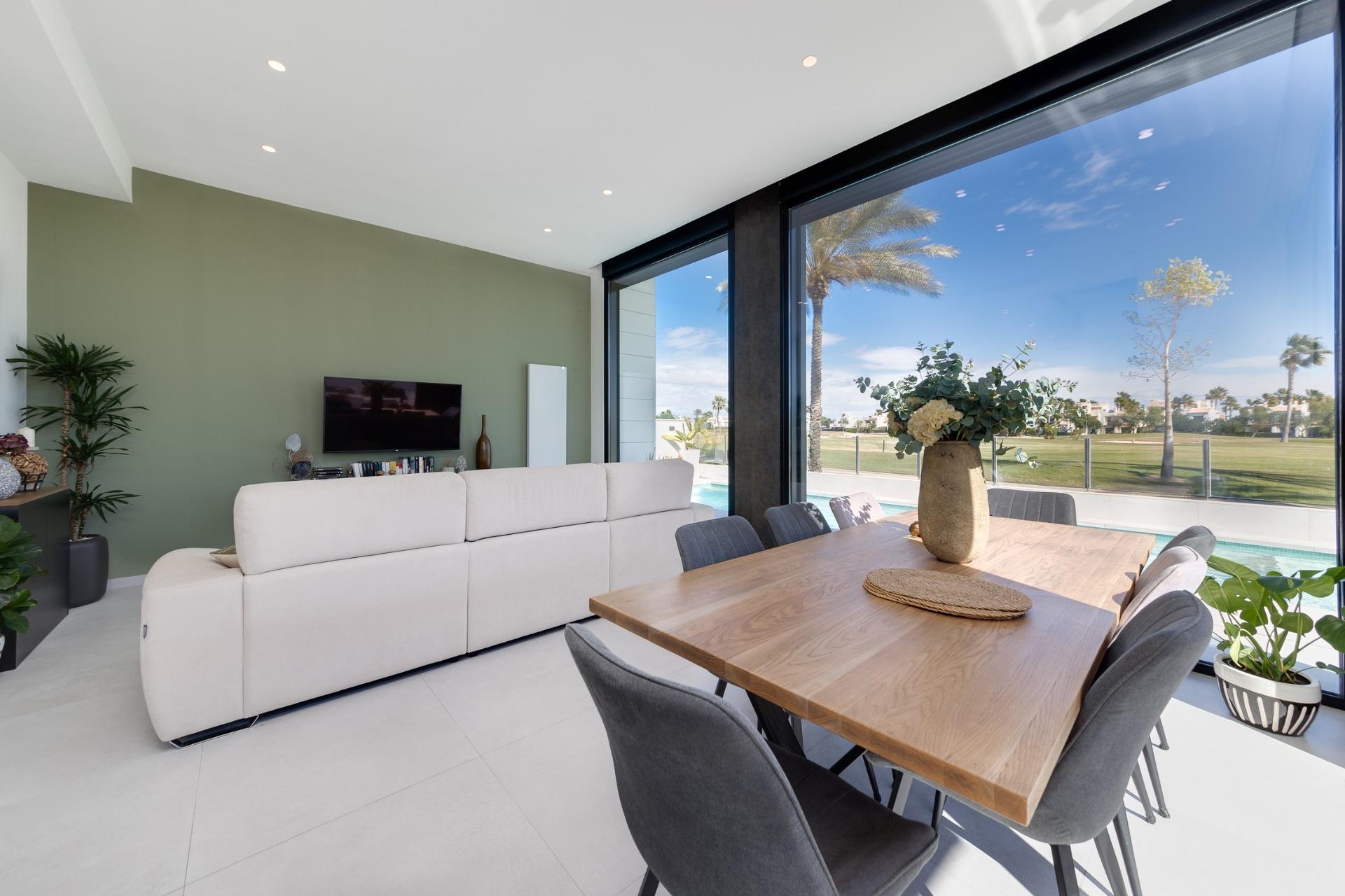 For sale - 3 Bedroom 2 Bathroom Villa in Pilar de La Horadada - Lo Romero Golf  - Alicante