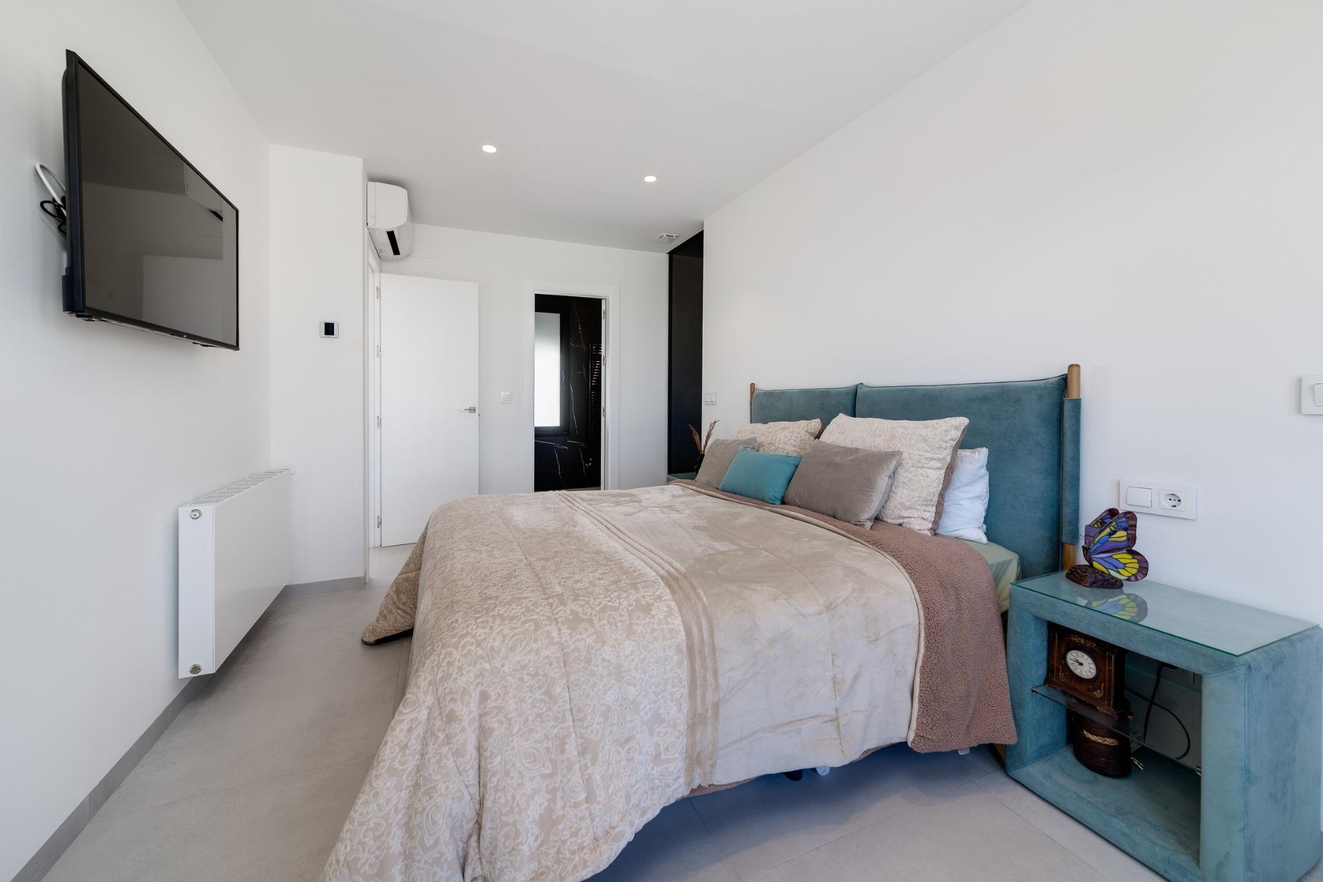 For sale - 3 Bedroom 2 Bathroom Villa in Pilar de La Horadada - Lo Romero Golf  - Alicante