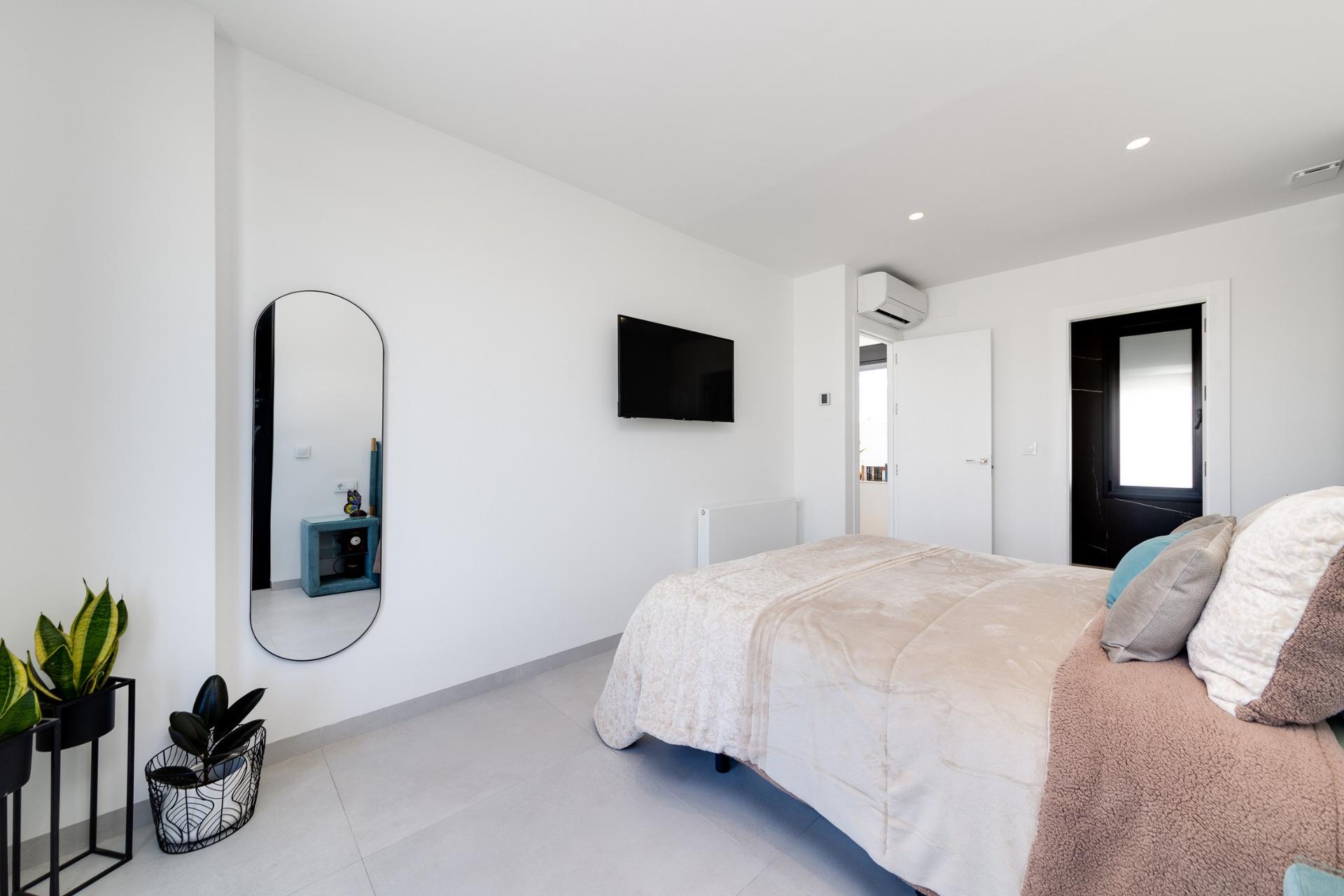 For sale - 3 Bedroom 2 Bathroom Villa in Pilar de La Horadada - Lo Romero Golf  - Alicante