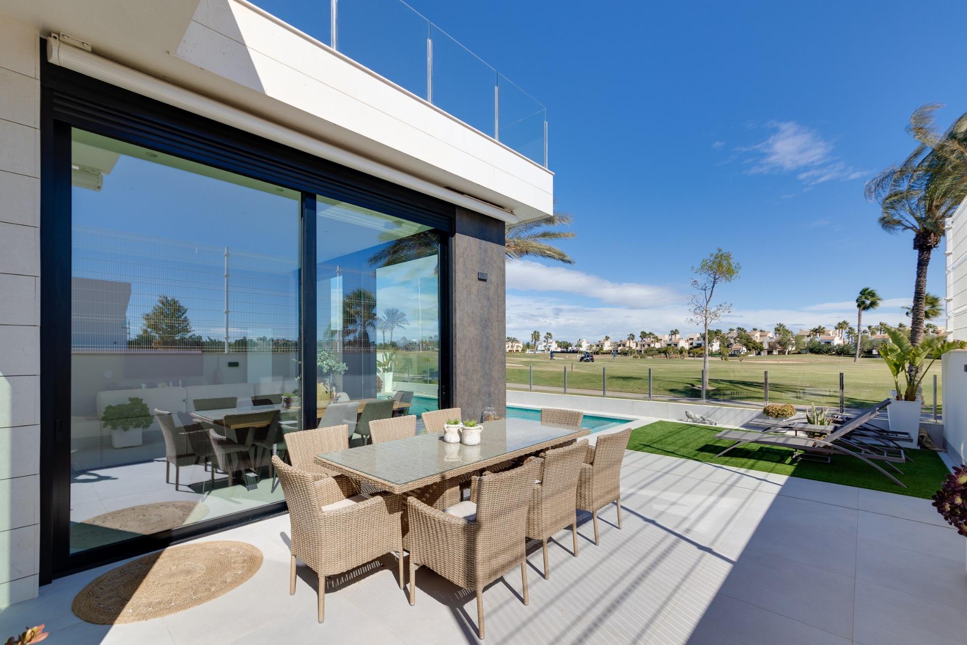 For sale - 3 Bedroom 2 Bathroom Villa in Pilar de La Horadada - Lo Romero Golf  - Alicante