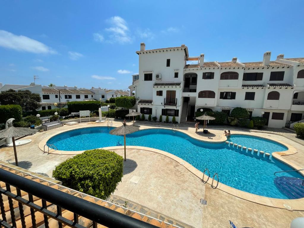 For sale - 2 Bedroom 1 Bathroom Apartment in Cabo Roig - Costa Blanca  - Alicante