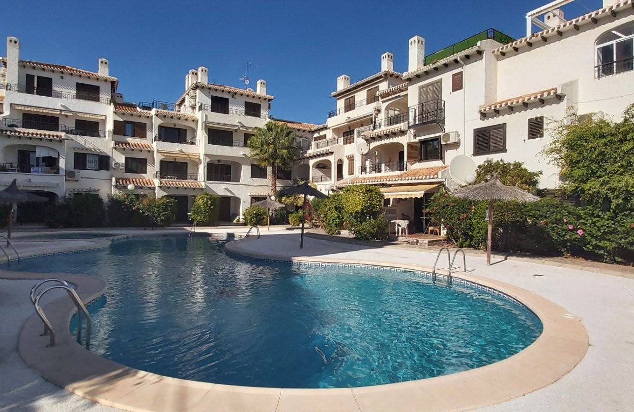 For sale - 2 Bedroom 1 Bathroom Apartment in Cabo Roig - Costa Blanca  - Alicante