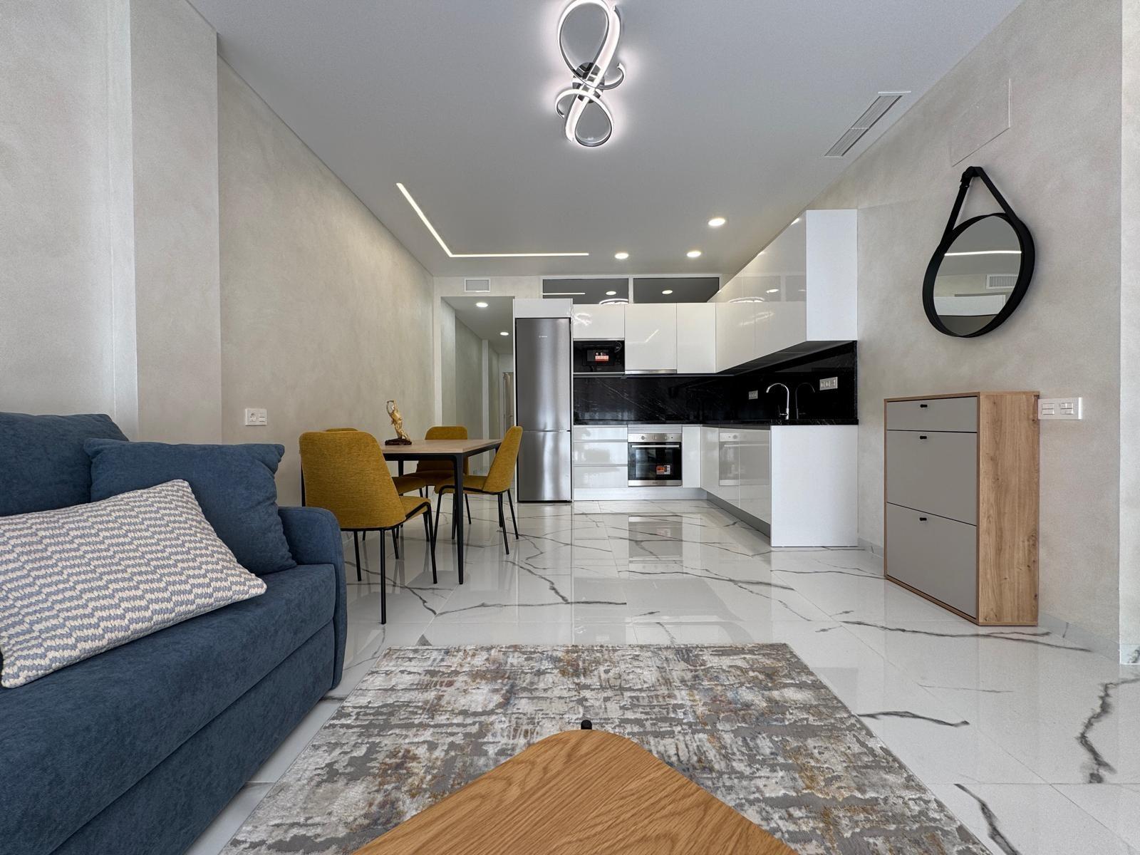 For sale - 2 Bedroom 2 Bathroom Apartment in Torrevieja - Estacion De Autobuses  - Alicante