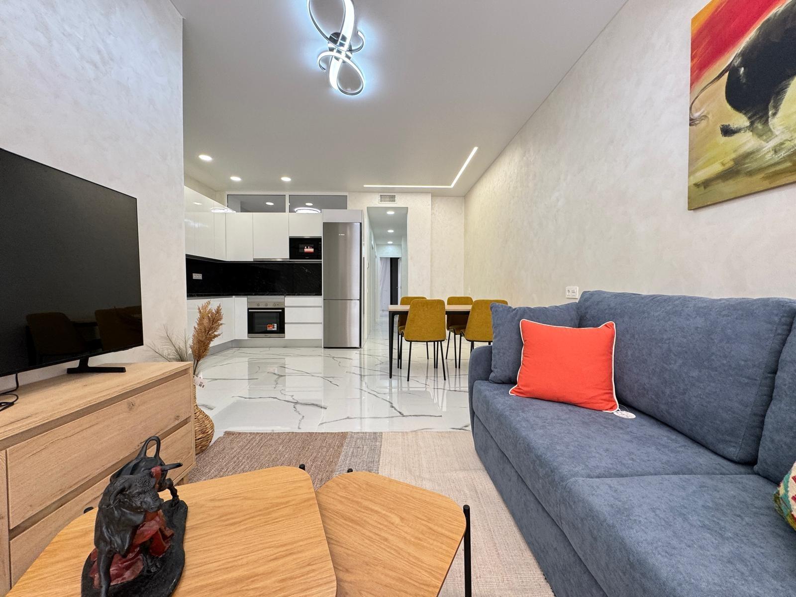 For sale - 2 Bedroom 2 Bathroom Apartment in Torrevieja - Estacion De Autobuses  - Alicante