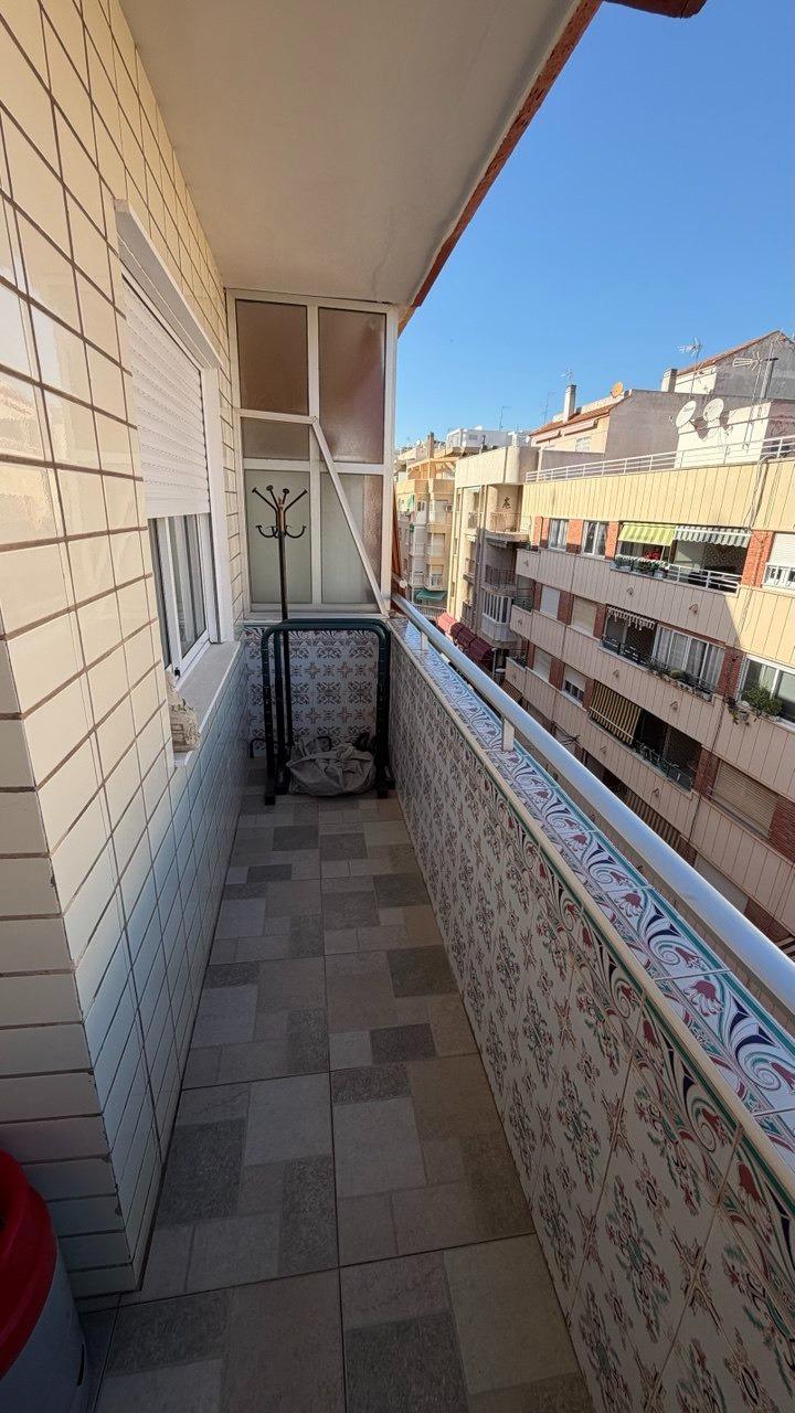 For sale - 3 Bedroom 2 Bathroom Apartment in Torrevieja - Curva Del Palangre  - Alicante
