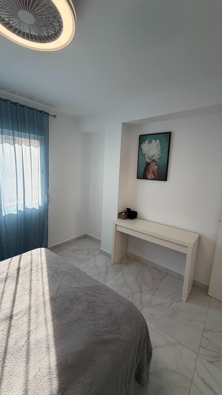 For sale - 3 Bedroom 2 Bathroom Apartment in Torrevieja - Curva Del Palangre  - Alicante