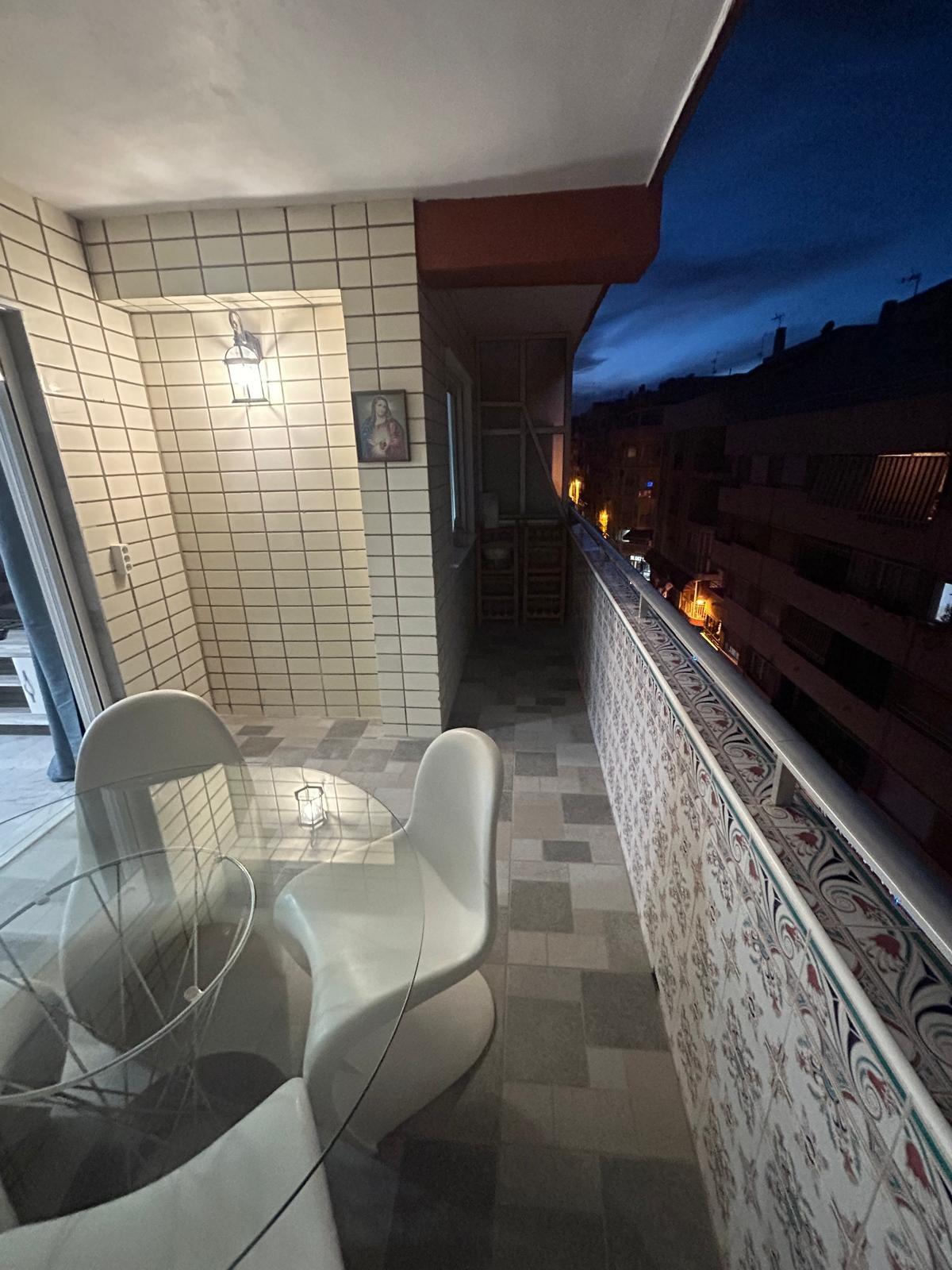 For sale - 3 Bedroom 2 Bathroom Apartment in Torrevieja - Curva Del Palangre  - Alicante