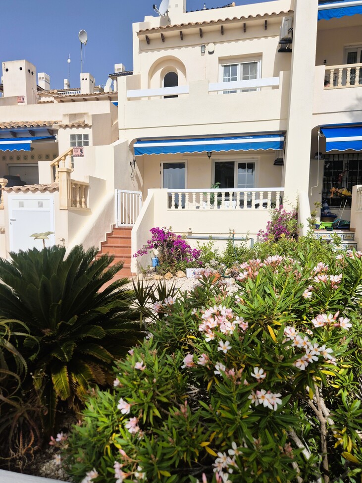 For sale - 2 Bedroom 2 Bathroom Town House in Las Ramblas Golf - Inland  - Alicante