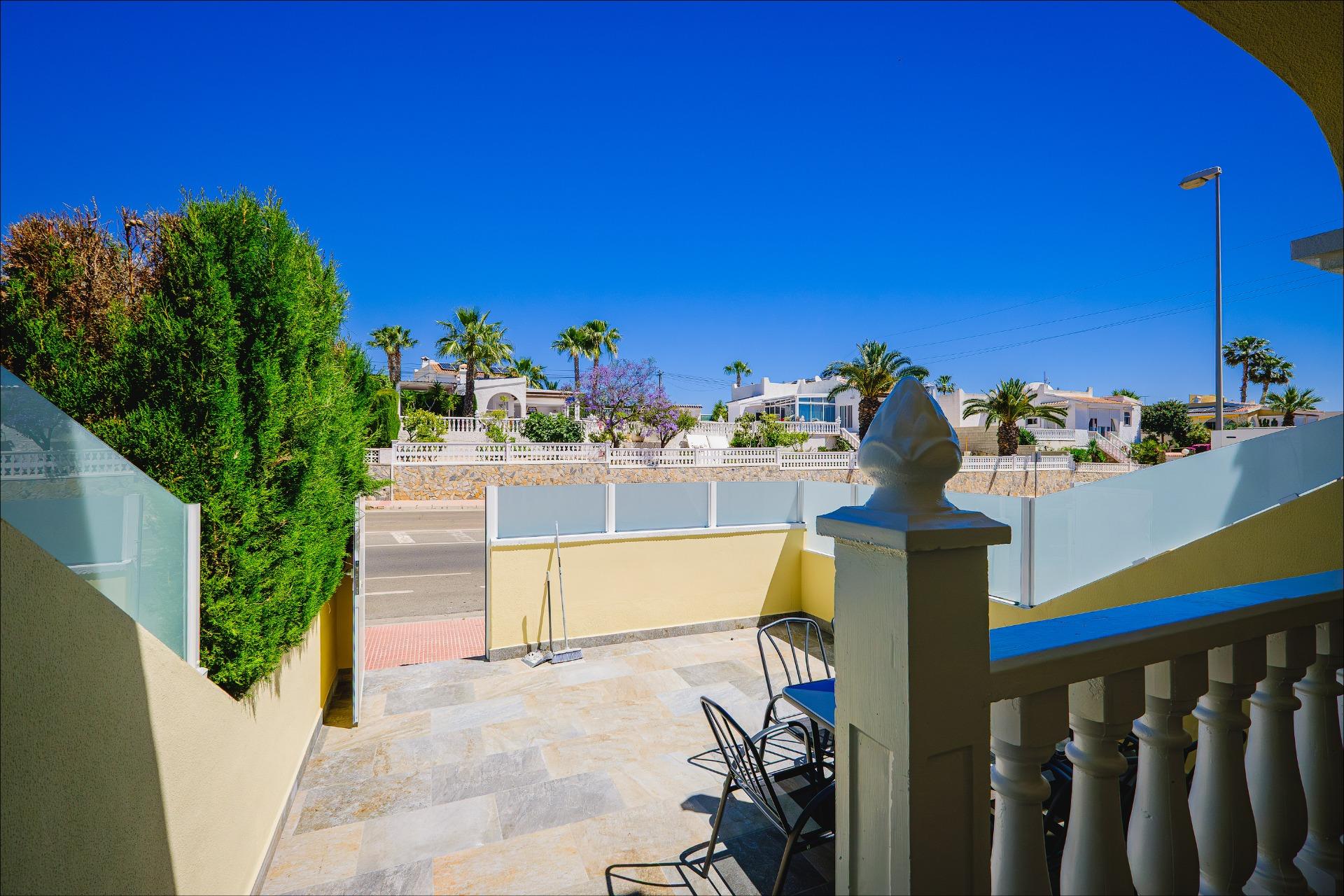 Sold - SOLD!_3 Bedroom 2 Bathroom Town House in Villamartin - Las Filipinas  - Alicante