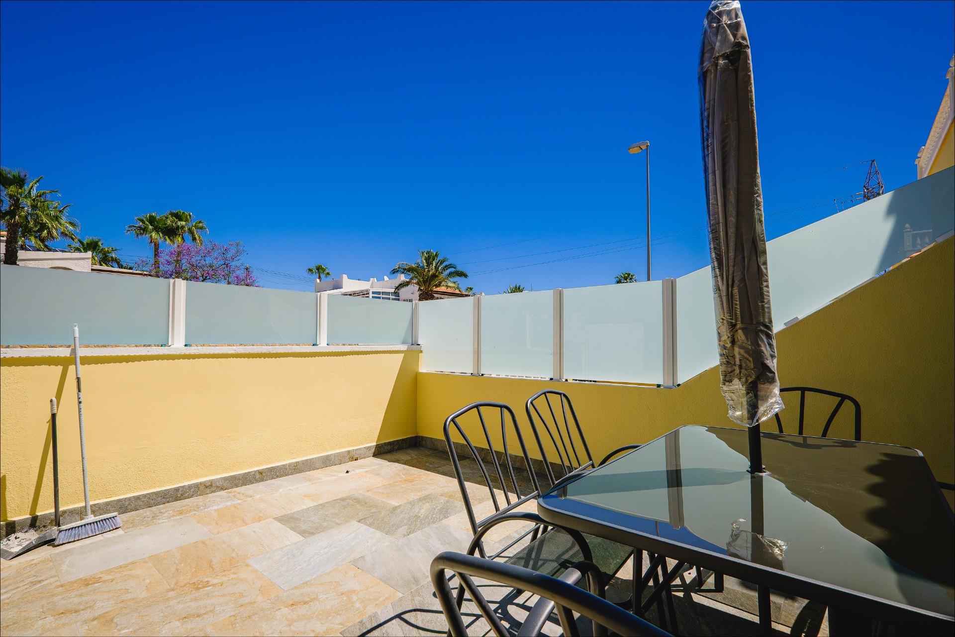 Sold - SOLD!_3 Bedroom 2 Bathroom Town House in Villamartin - Las Filipinas  - Alicante