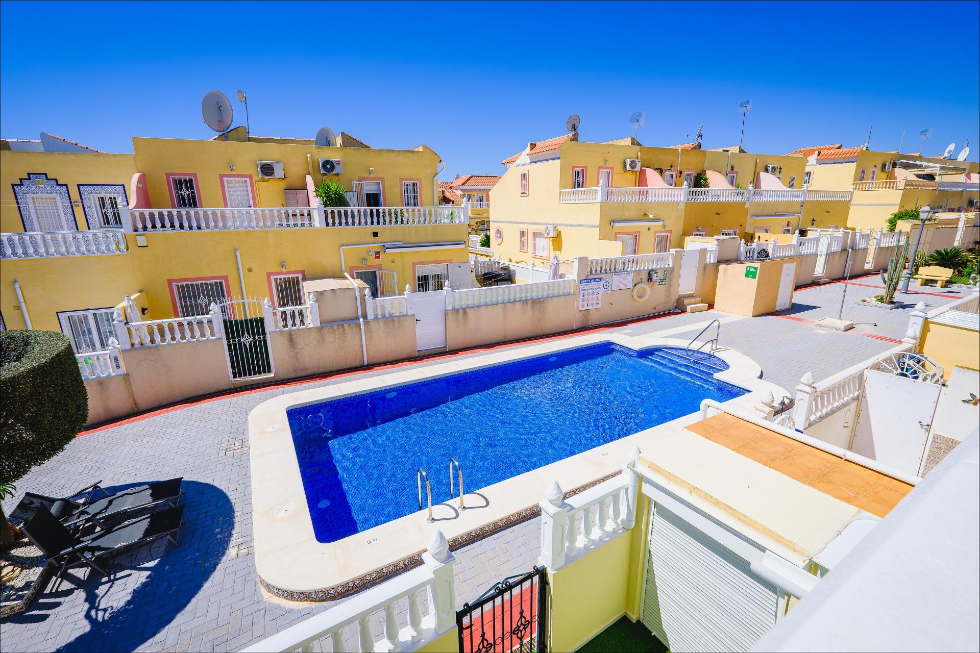Sold - SOLD!_3 Bedroom 2 Bathroom Town House in Villamartin - Las Filipinas  - Alicante