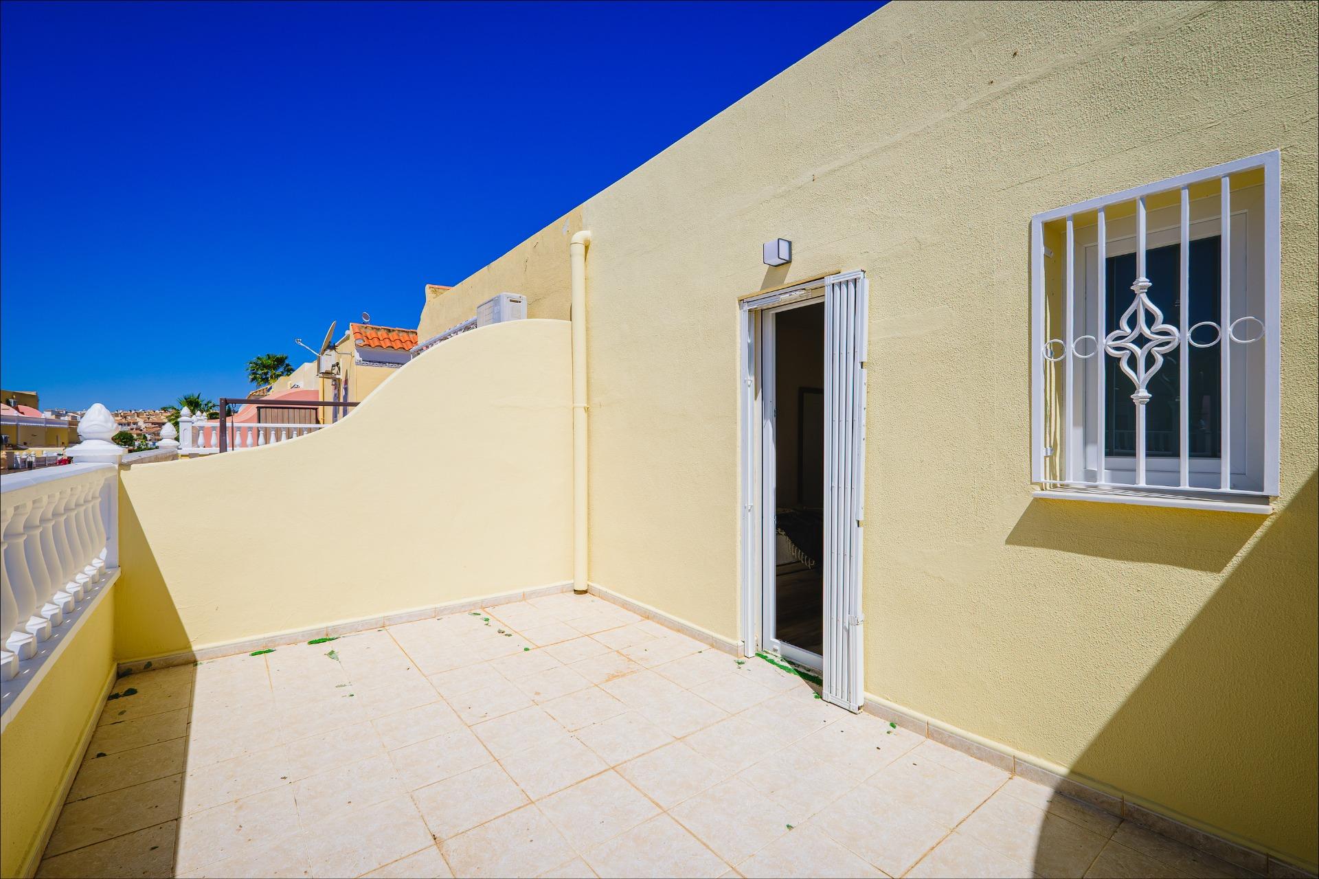 Sold - SOLD!_3 Bedroom 2 Bathroom Town House in Villamartin - Las Filipinas  - Alicante