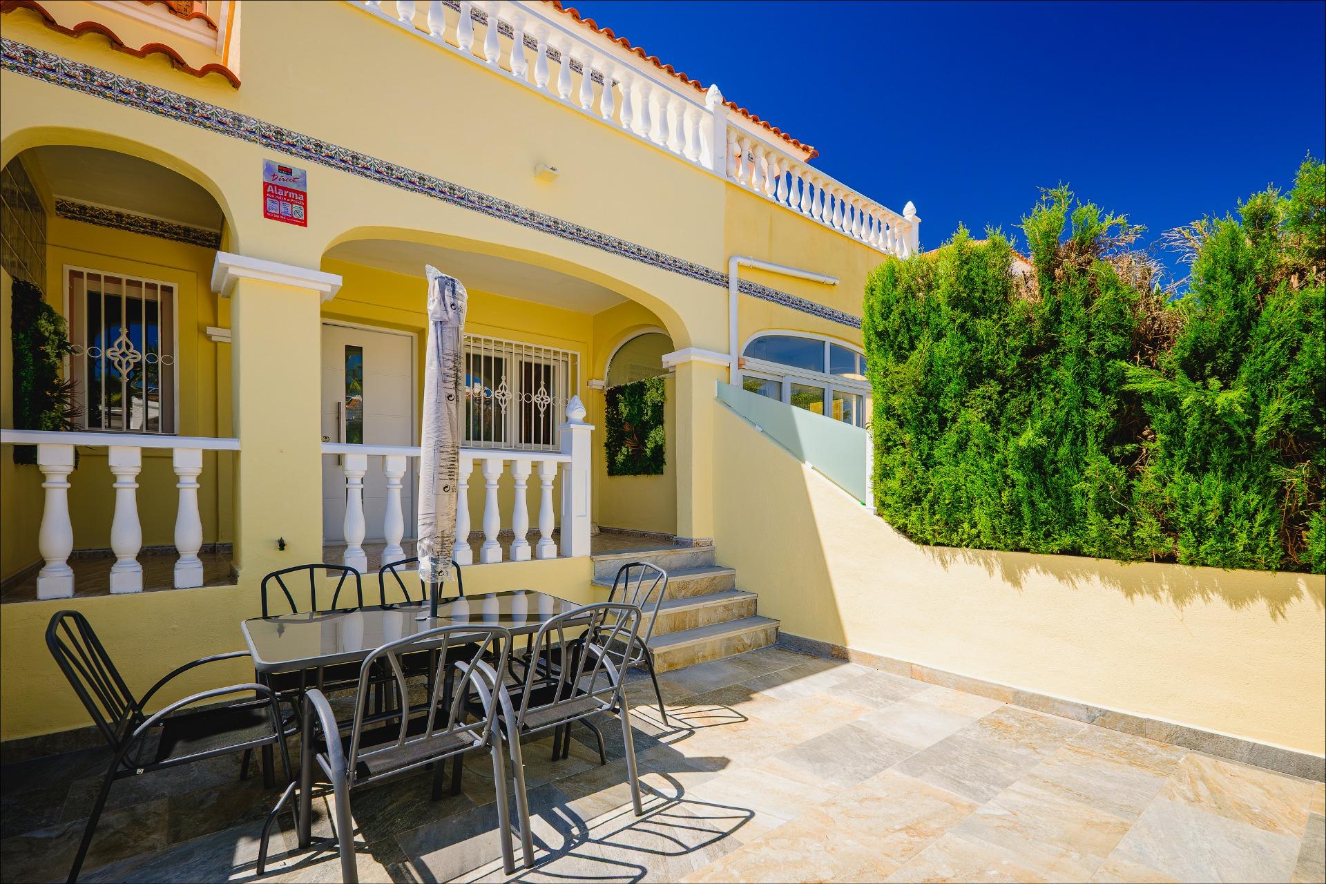 Sold - SOLD!_3 Bedroom 2 Bathroom Town House in Villamartin - Las Filipinas  - Alicante