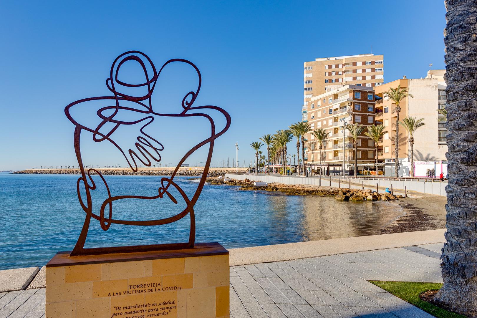 For sale - 3 Bedroom 2 Bathroom Apartment in Torrevieja - Antonio Machado  - Alicante