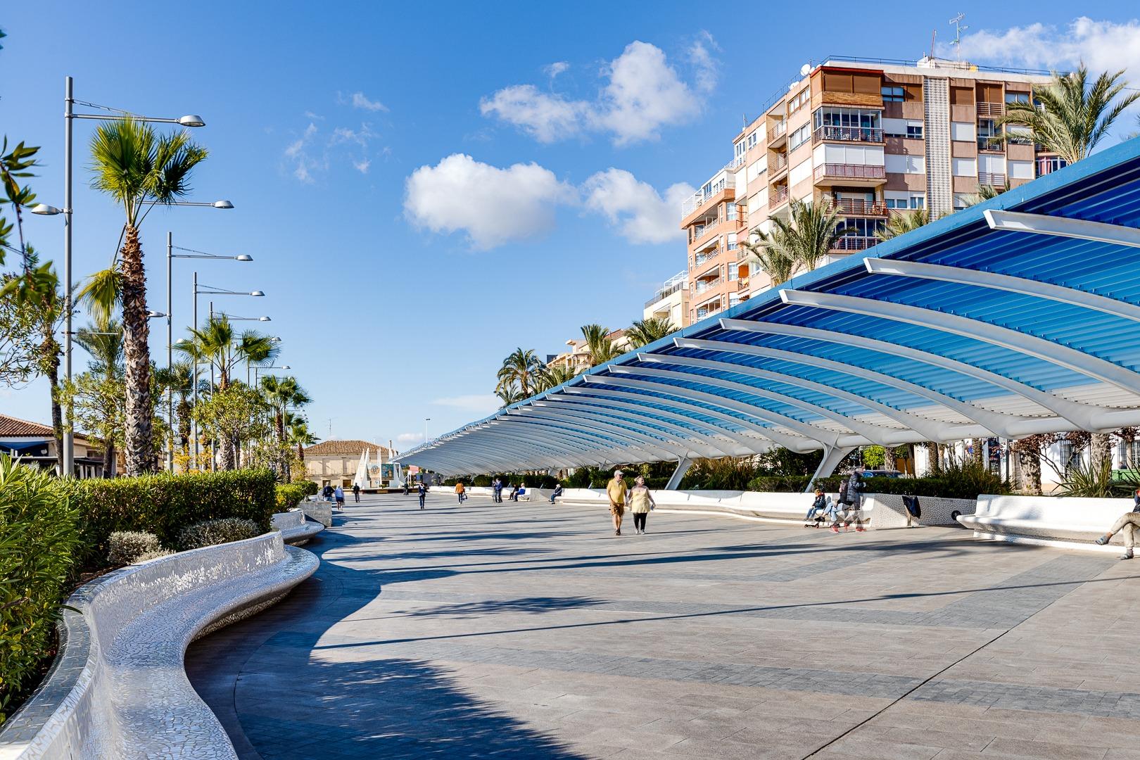 For sale - 3 Bedroom 2 Bathroom Apartment in Torrevieja - Antonio Machado  - Alicante