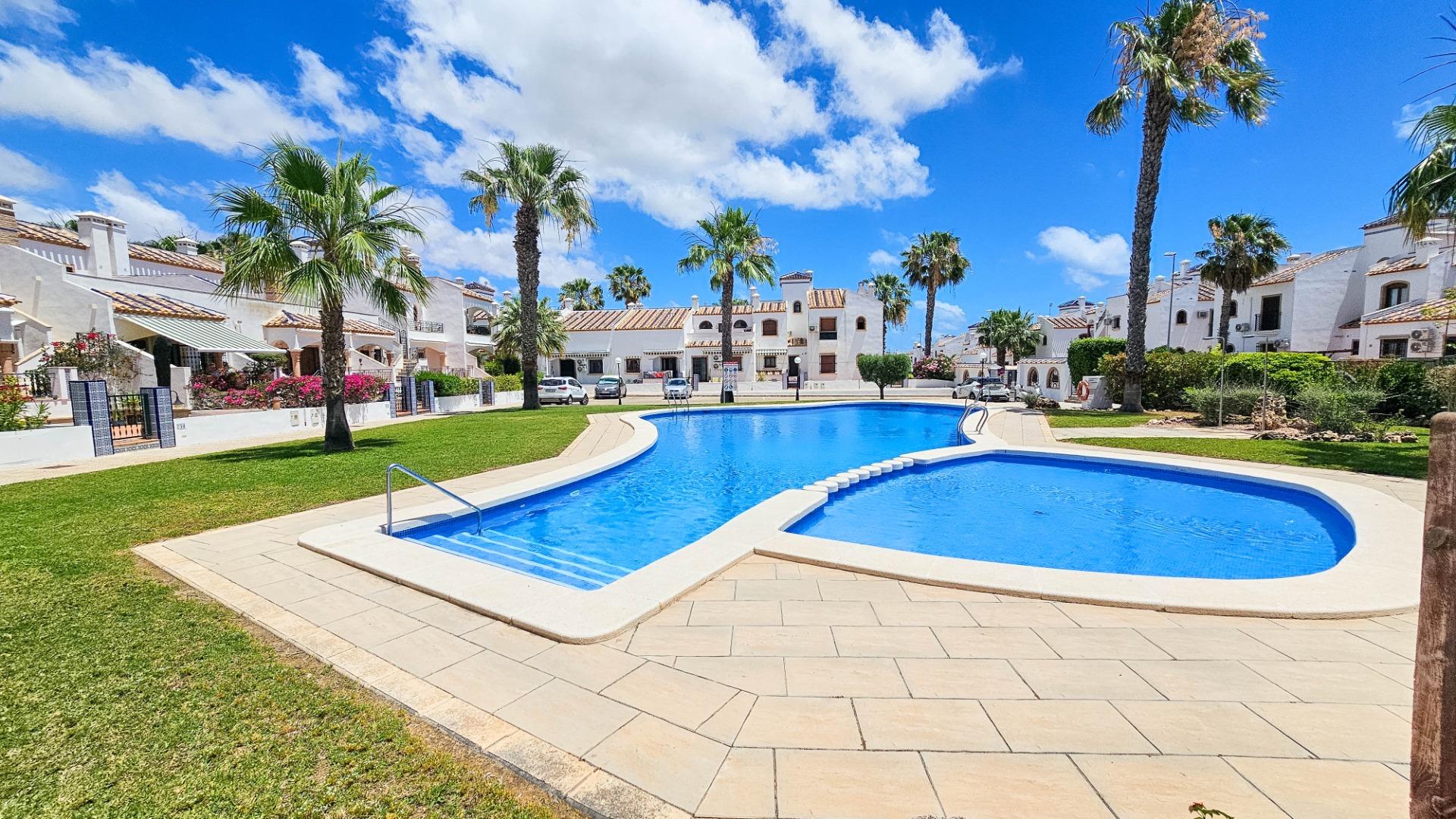 For sale - 2 Bedroom 2 Bathroom Town House in Orihuela Costa - Pau 8  - Alicante