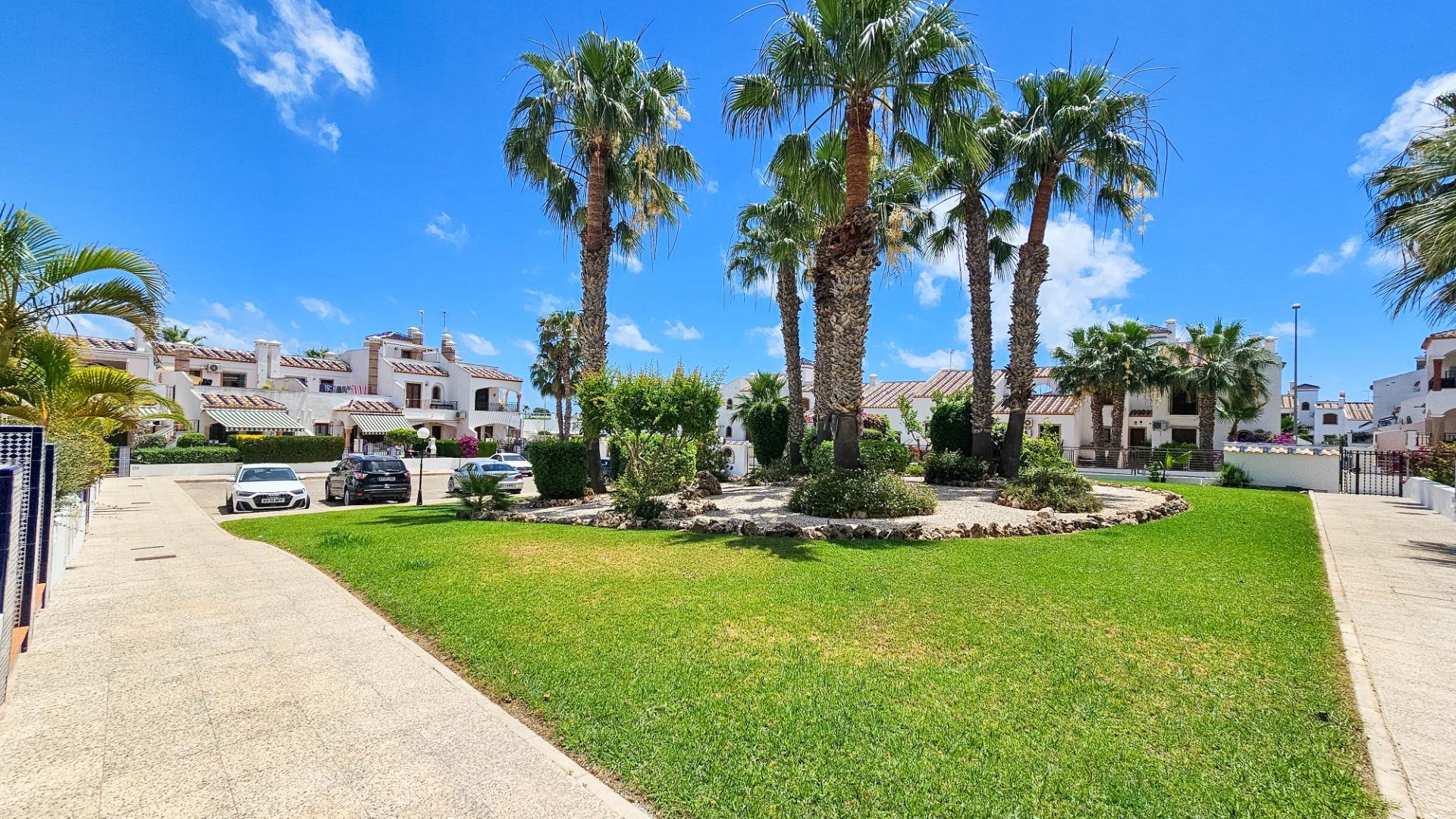 For sale - 2 Bedroom 2 Bathroom Town House in Orihuela Costa - Pau 8  - Alicante