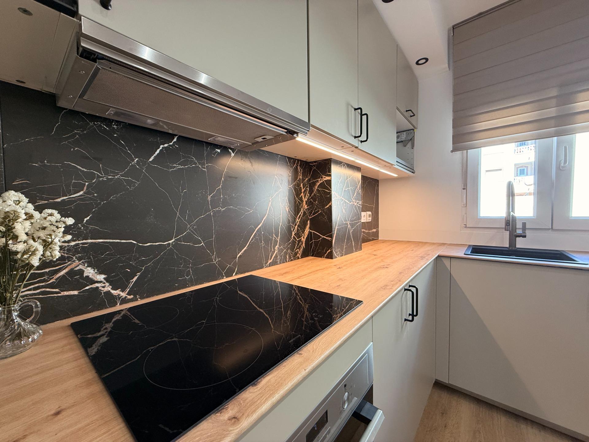 For sale - 2 Bedroom 1 Bathroom Apartment in Torrevieja - Curva Del Palangre  - Alicante