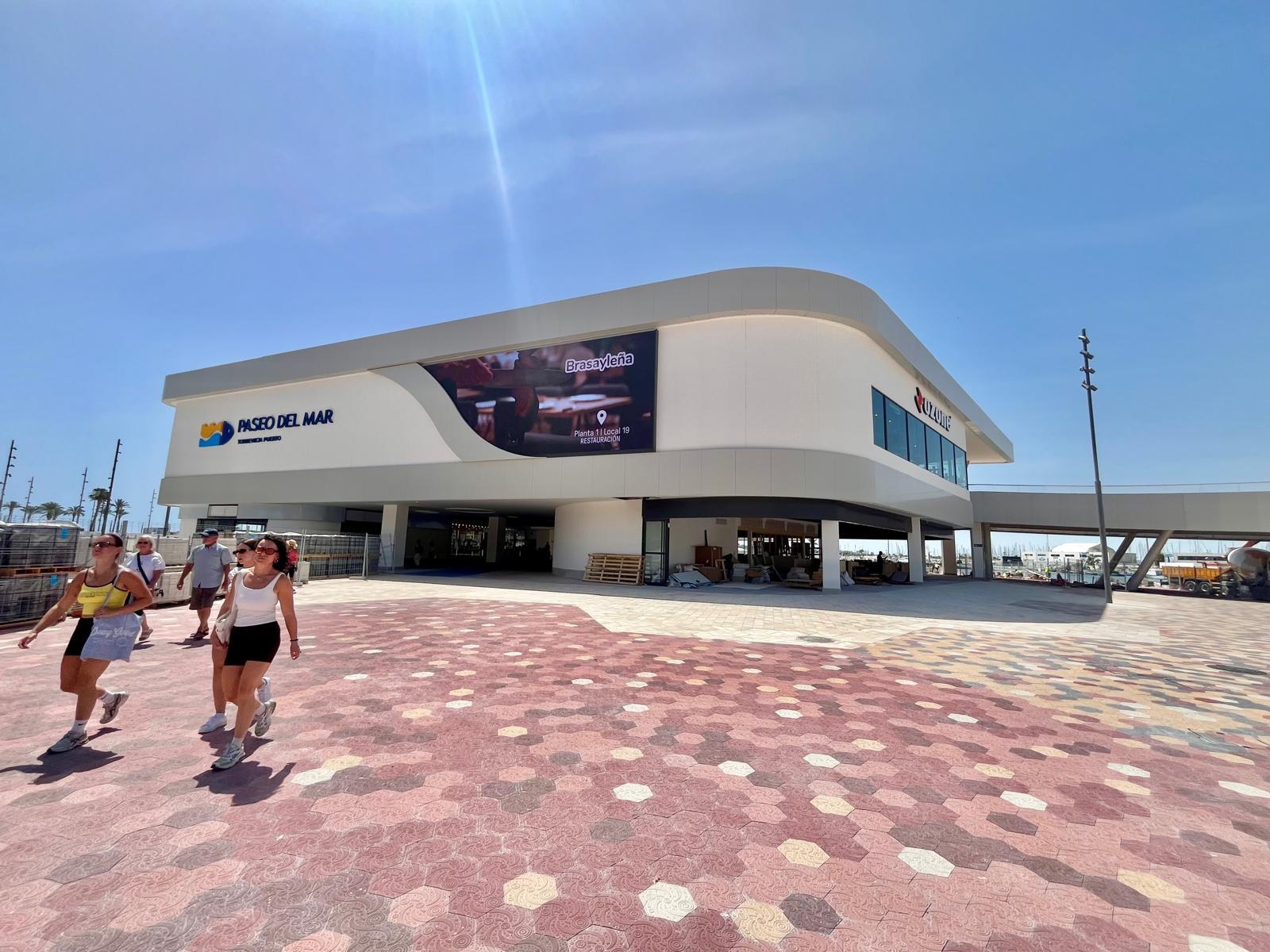 For sale - 3 Bedroom 1 Bathroom Apartment in Torrevieja - Centro  - Alicante