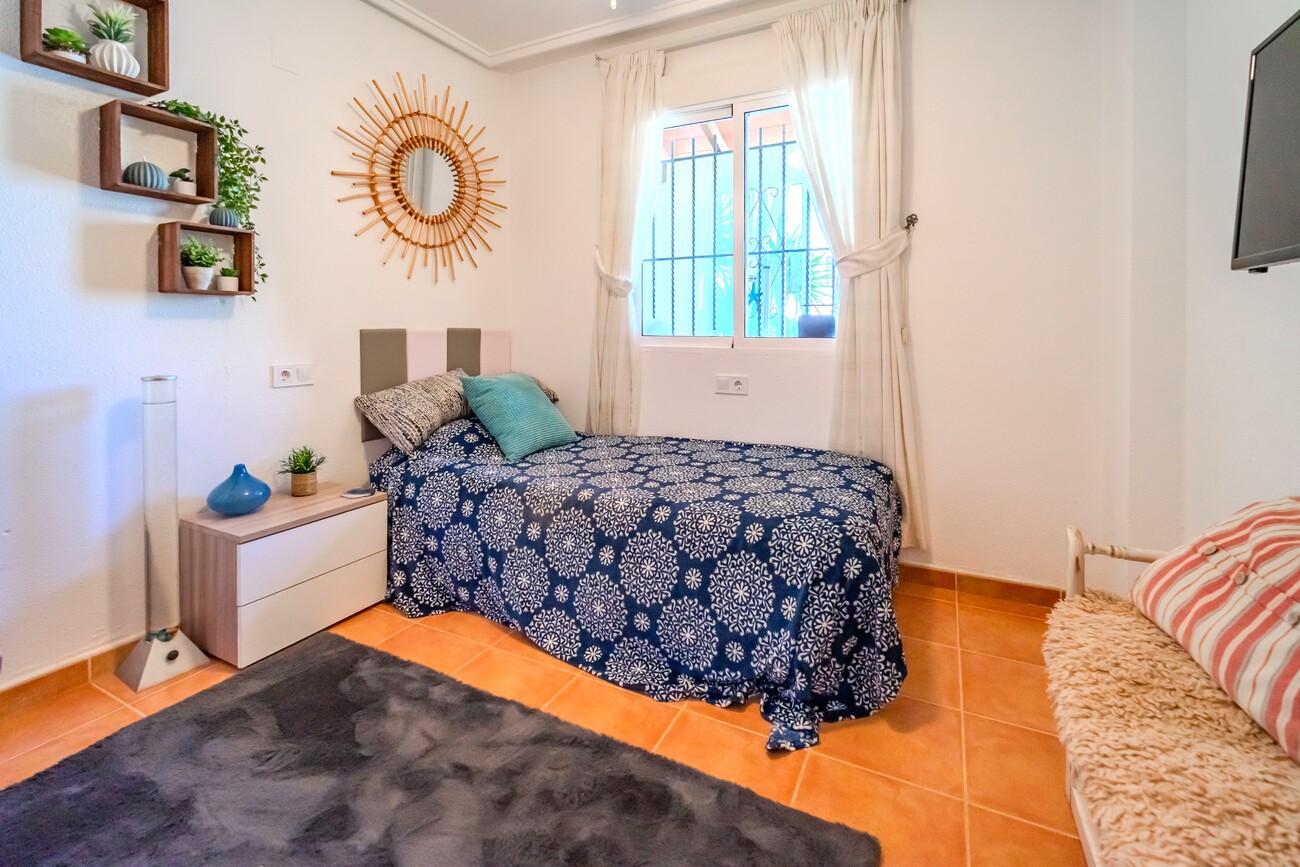 For sale - 3 Bedroom 1 Bathroom Semi Detached in Los Altos - Res Valle de los pinos  - Alicante