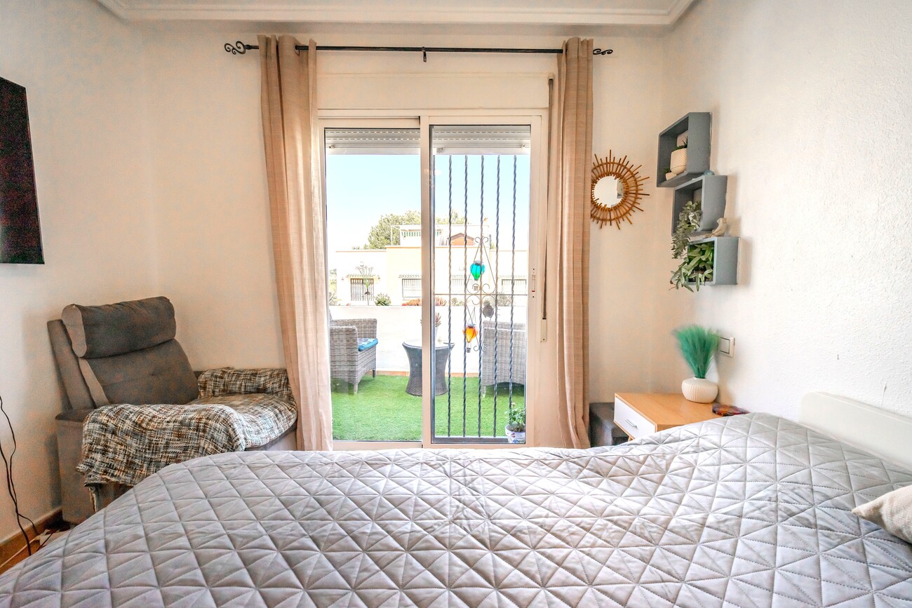 For sale - 3 Bedroom 1 Bathroom Semi Detached in Los Altos - Res Valle de los pinos  - Alicante