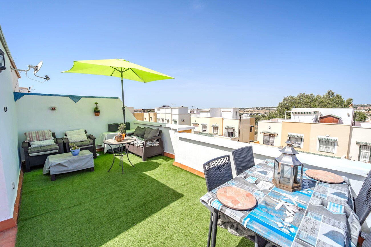 For sale - 3 Bedroom 1 Bathroom Semi Detached in Los Altos - Res Valle de los pinos  - Alicante